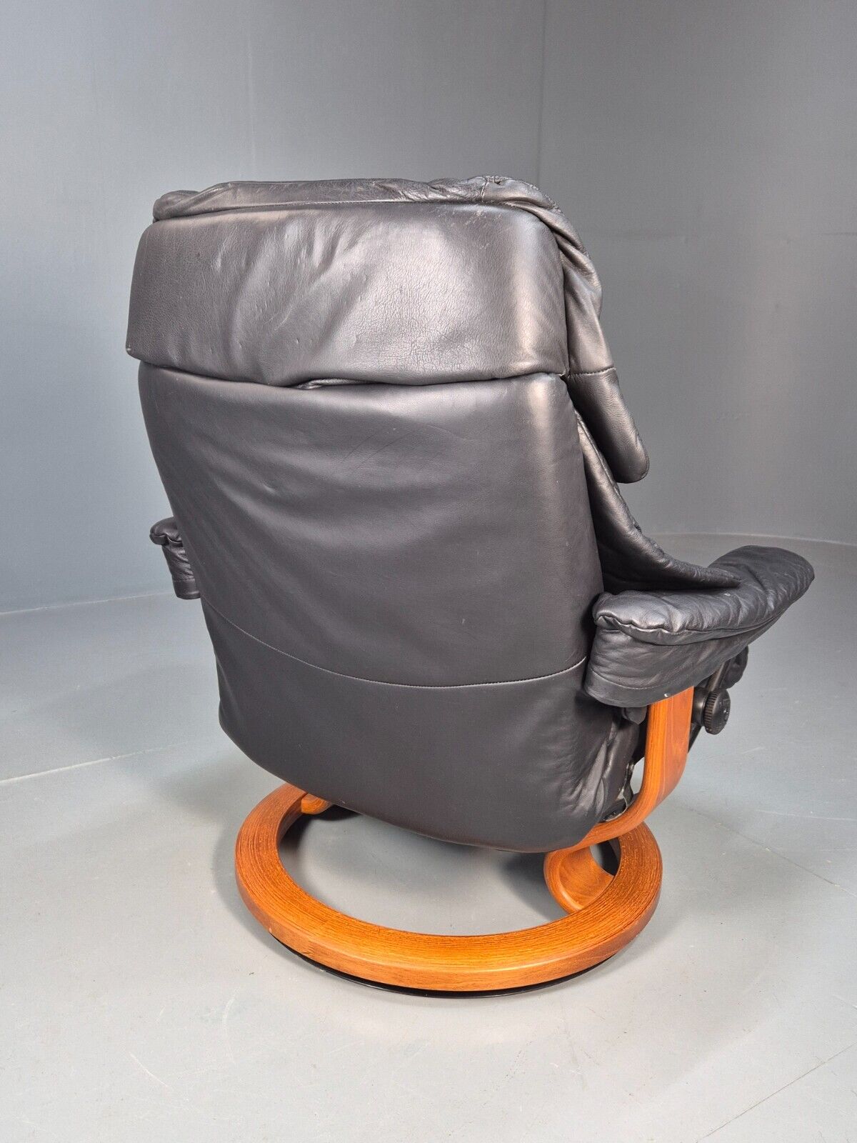 Vintage Norwegian Swivel Lounge Chair Black Leather Stressless Retro EB8490 MSWI - UKDK FURNITURE