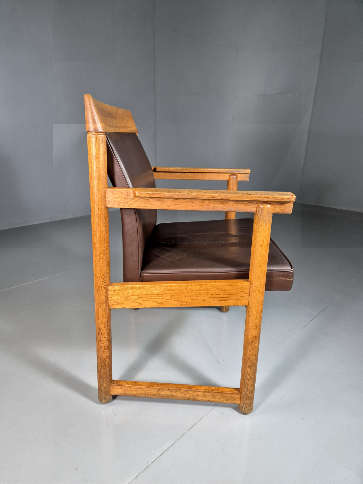 Vintage Scandinavian Elbow Chair Brown Leather Oak Frame Retro MCM EB7074 MNOR - UKDK FURNITURE