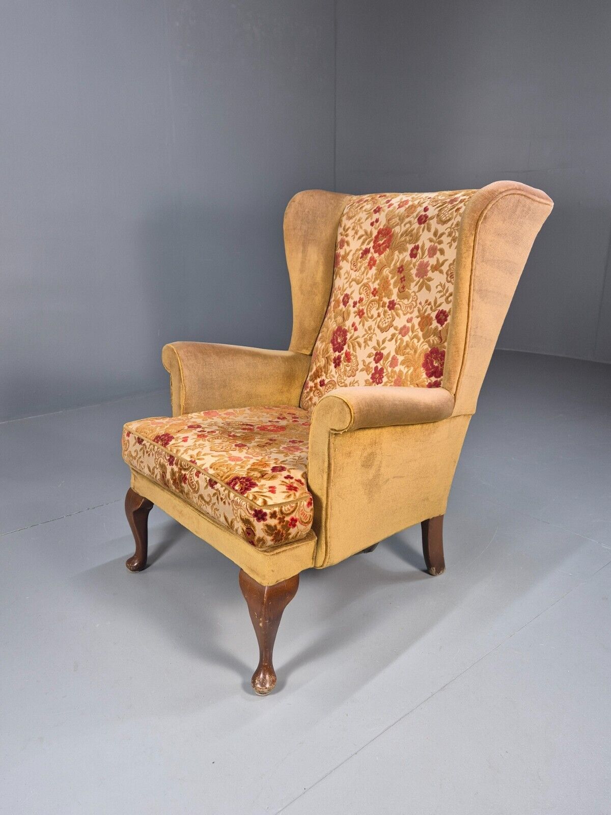 Vintage Wingback Lounge Chair Gold floral Velour Parker Knoll 1960s EB8918 VCLO - UKDK FURNITURE