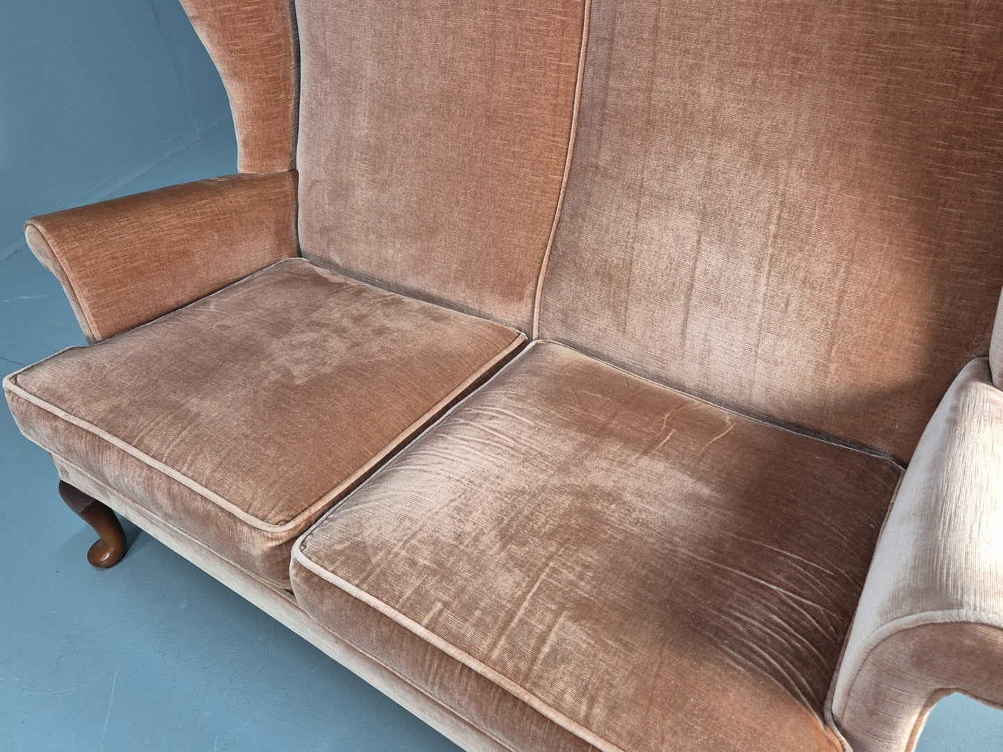 Parker Knoll Wingback Two Seater Settee Peach Velour 1960s Retro EB10654 V2SS16