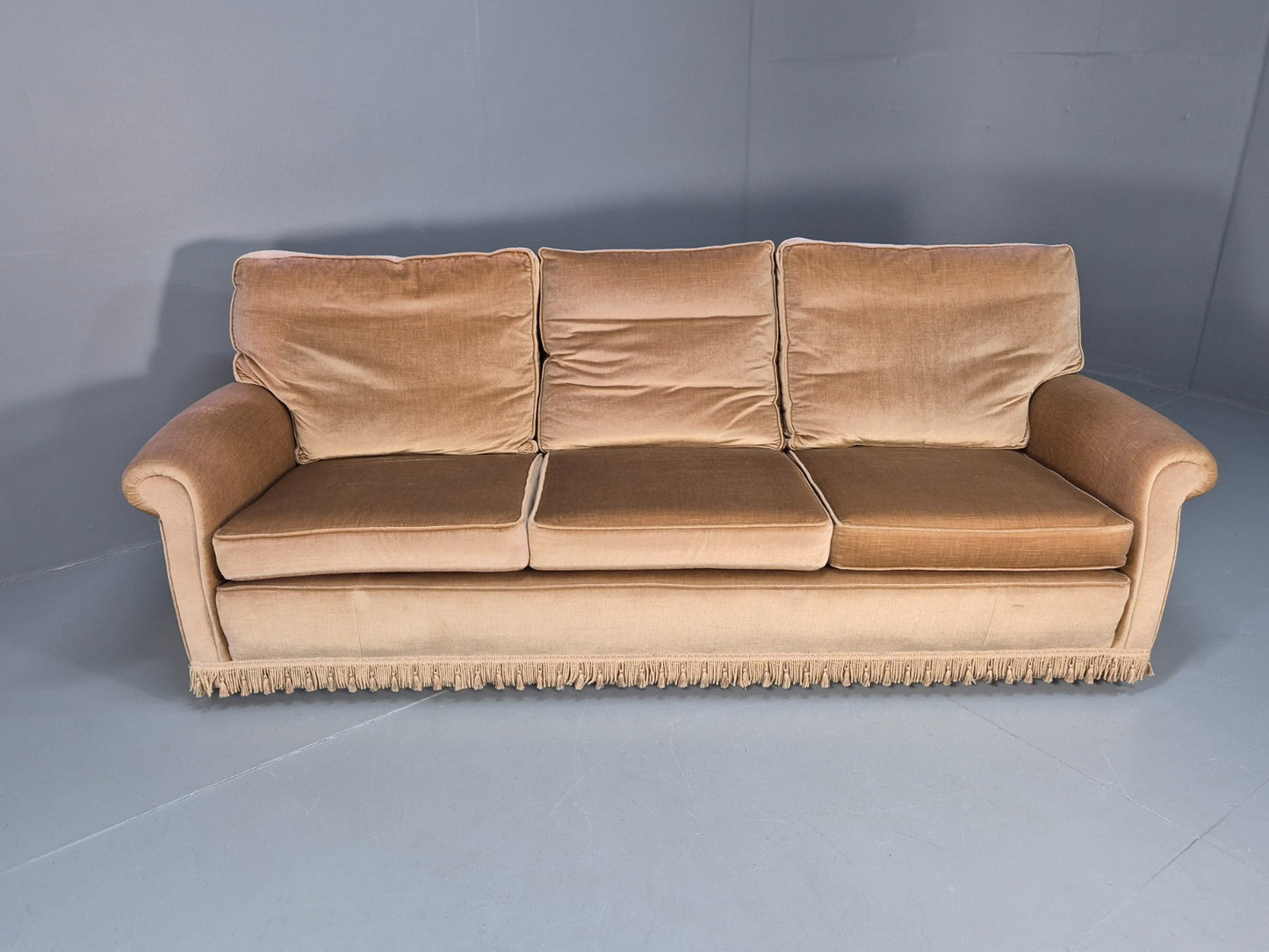 1970s Gold Velour Luxury Three Seater Settee tassels Retro   EB10632 V3SS5