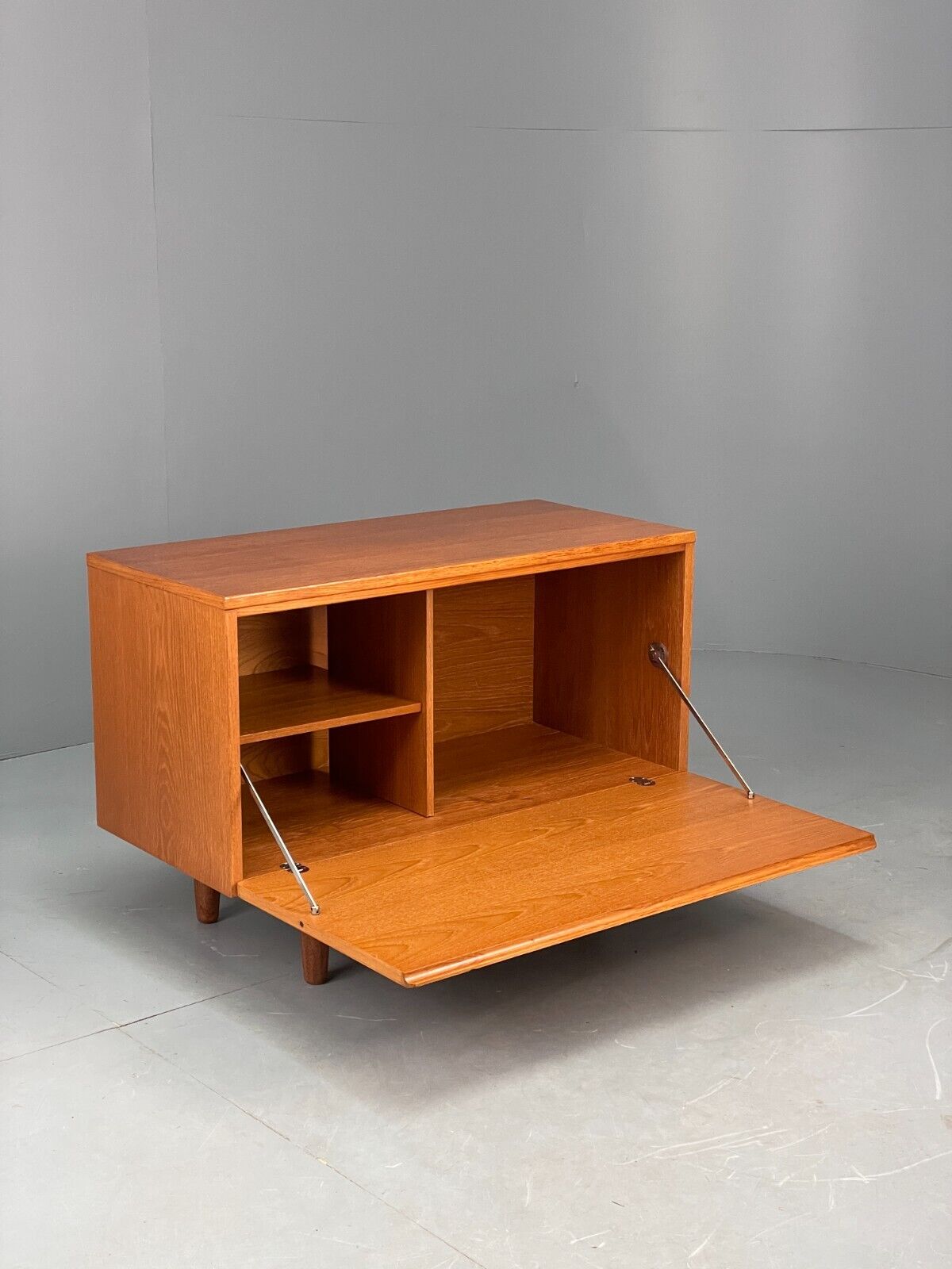 Vintage Teak Cupboard By Beaver And Tapley 1970s Retro EB7537 MWOO - UKDK FURNITURE