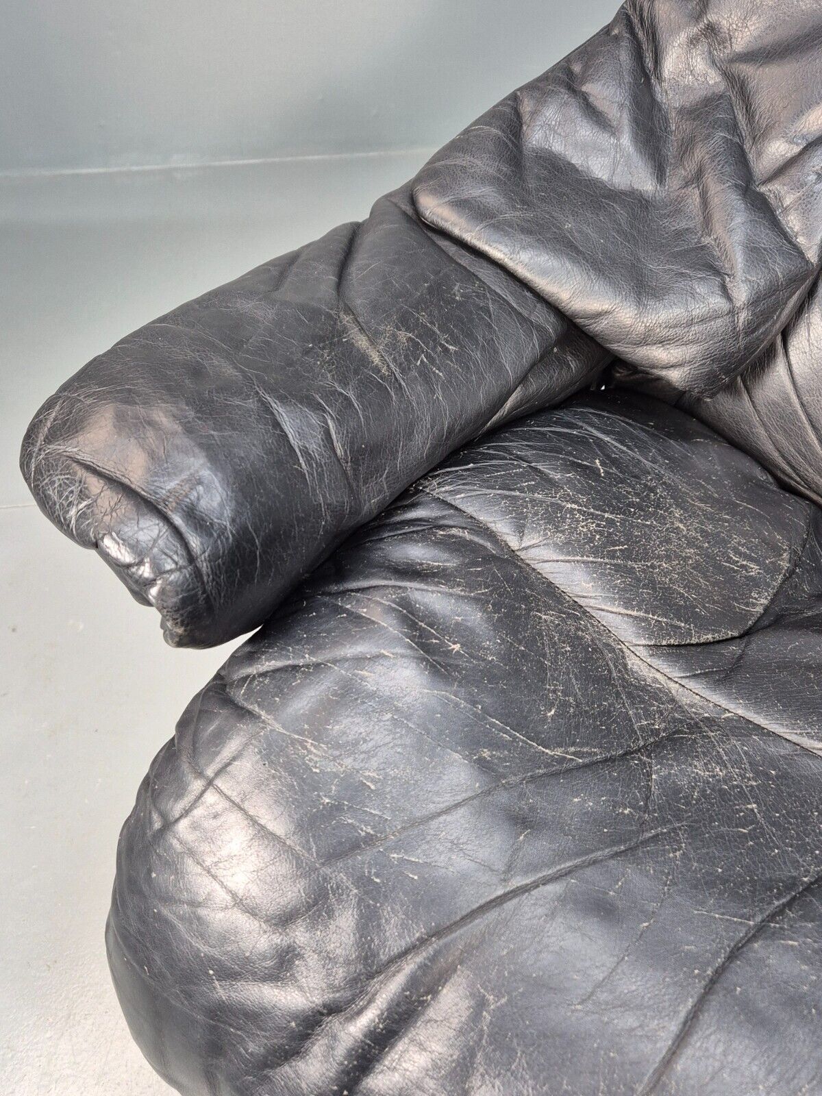 Vintage Norwegian Swivel Lounge Chair Black Leather Stressless Retro EB8490 MSWI - UKDK FURNITURE
