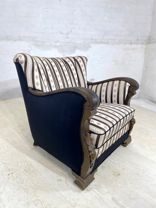 EB4408 Danish Vintage Lounge Chair, Carved Wood Decoration, Antique Style. VCAR - UKDK FURNITURE