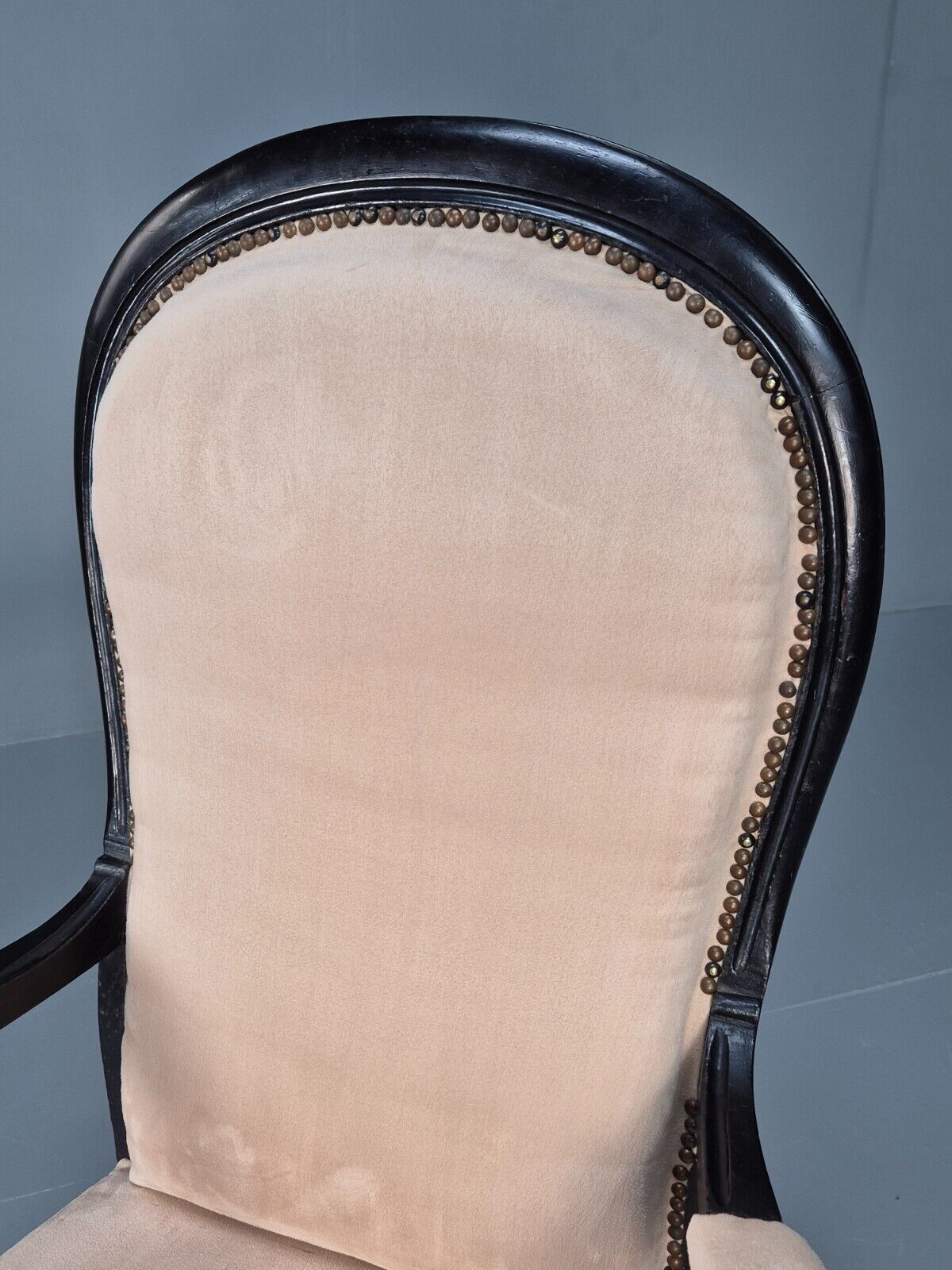 Antique Danish Cream Suede Horseshoe Backed Chair With Castors EB8450 VCLO - UKDK FURNITURE