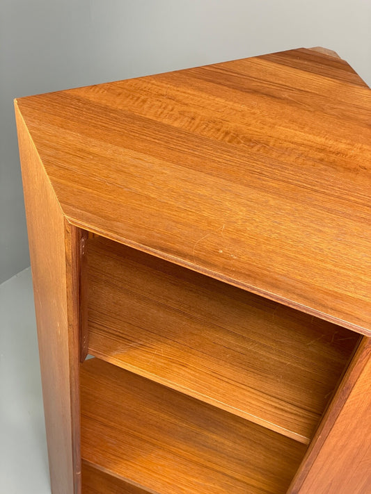 Vintage G Plan Teak Corner Shelving Unit 1970s Design EB9759 MWOO - UKDK FURNITURE
