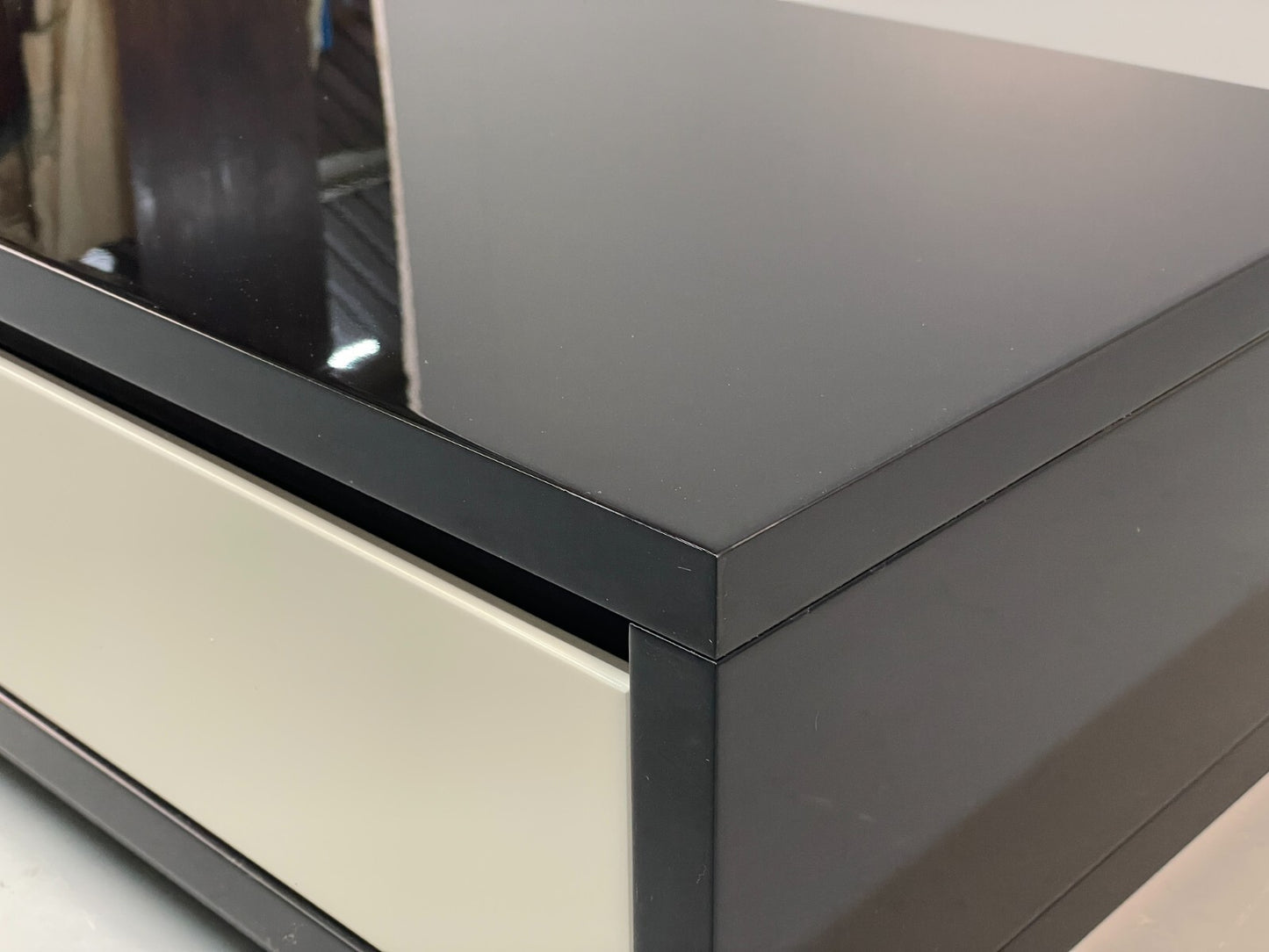 Italian Gloss Black & Off White 1980s Style Tv Unit With Drawers EB8686 MWOO - UKDK FURNITURE