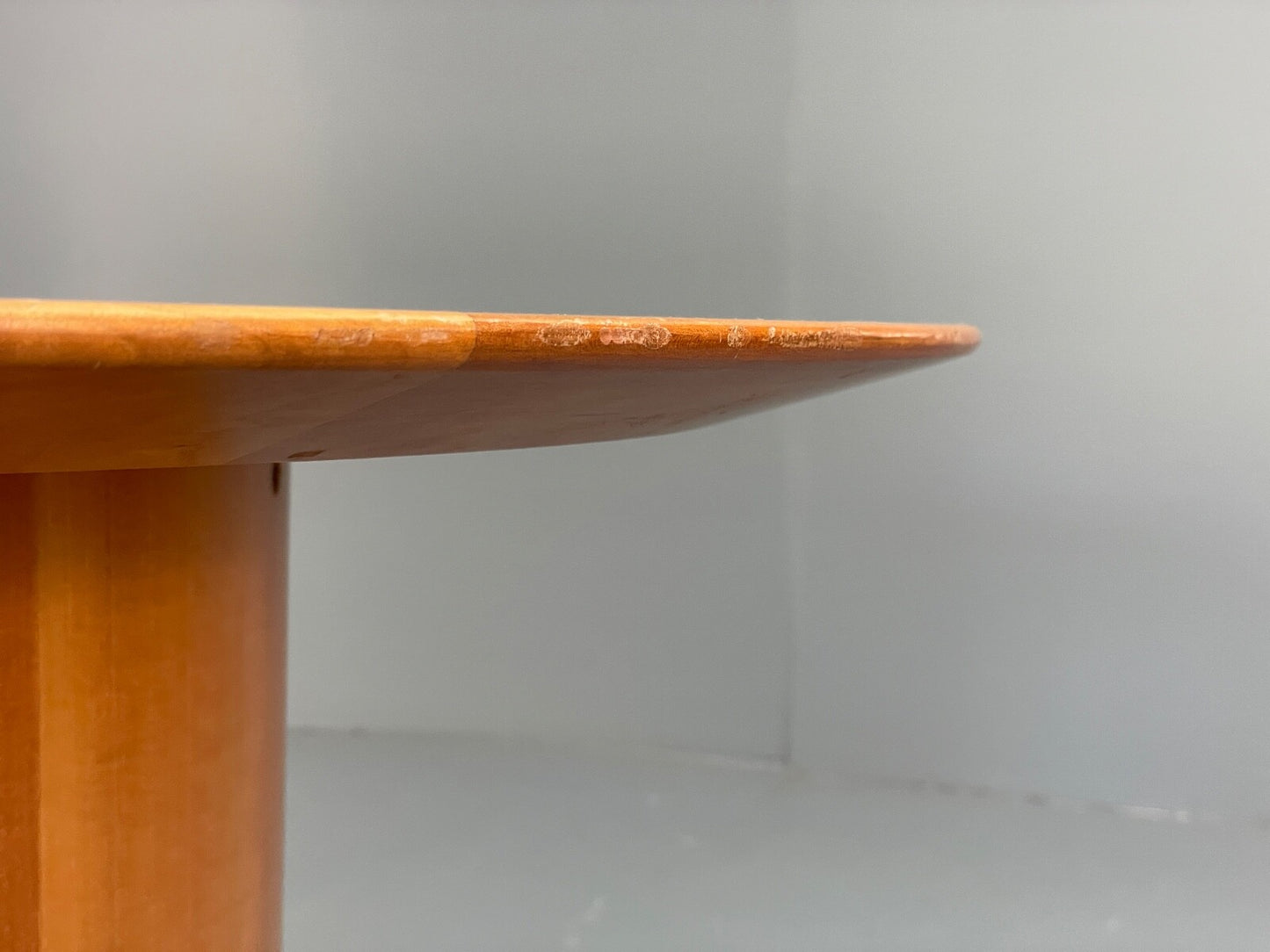 Circular Maple Coffee Table Height Adjustable Art Deco Themed Modern EB9439 MWOO - UKDK FURNITURE