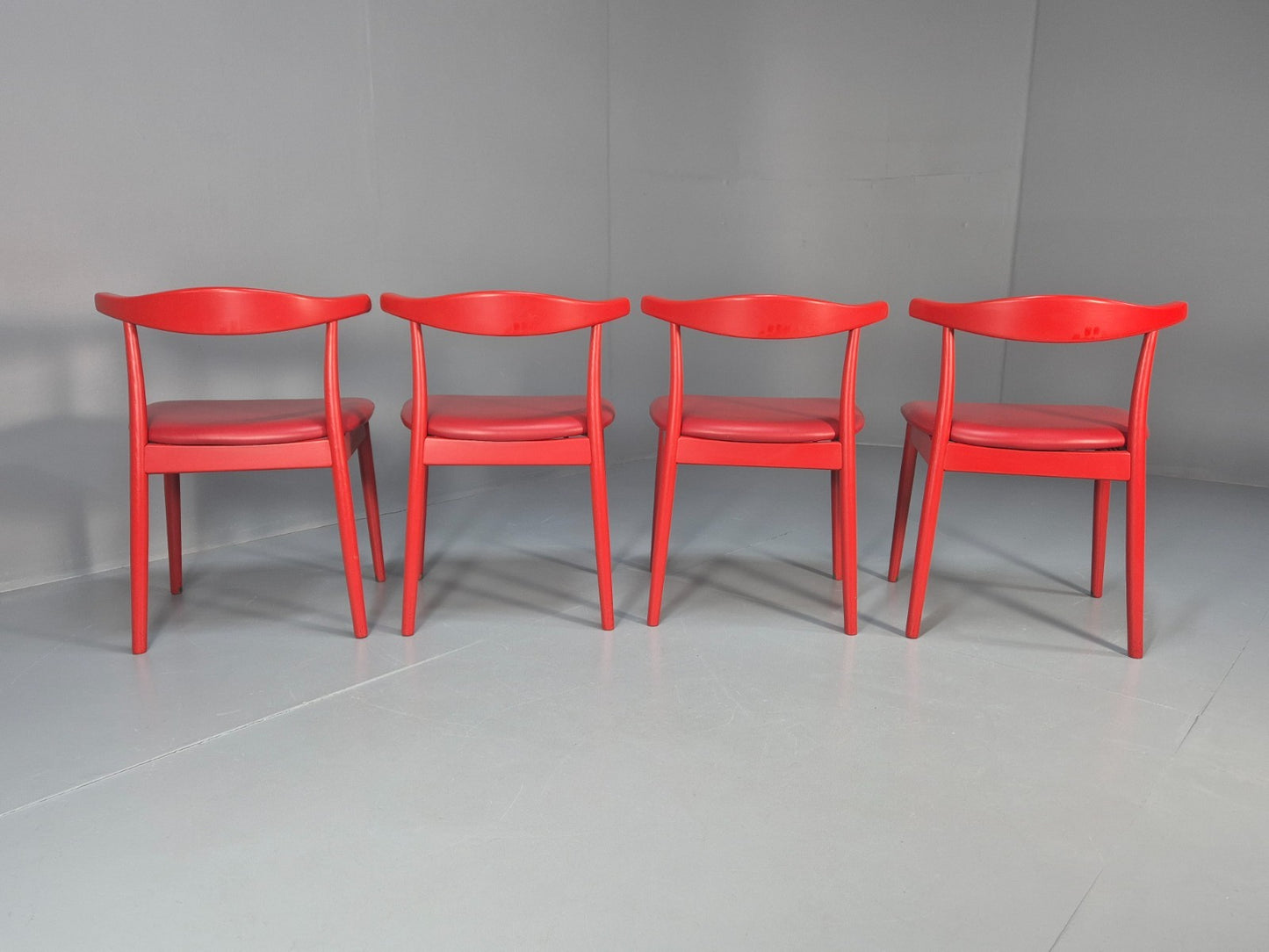 4 Danish Design Dining Chairs in Red Modern Version Wegner Inspired EB10619 MDIN6