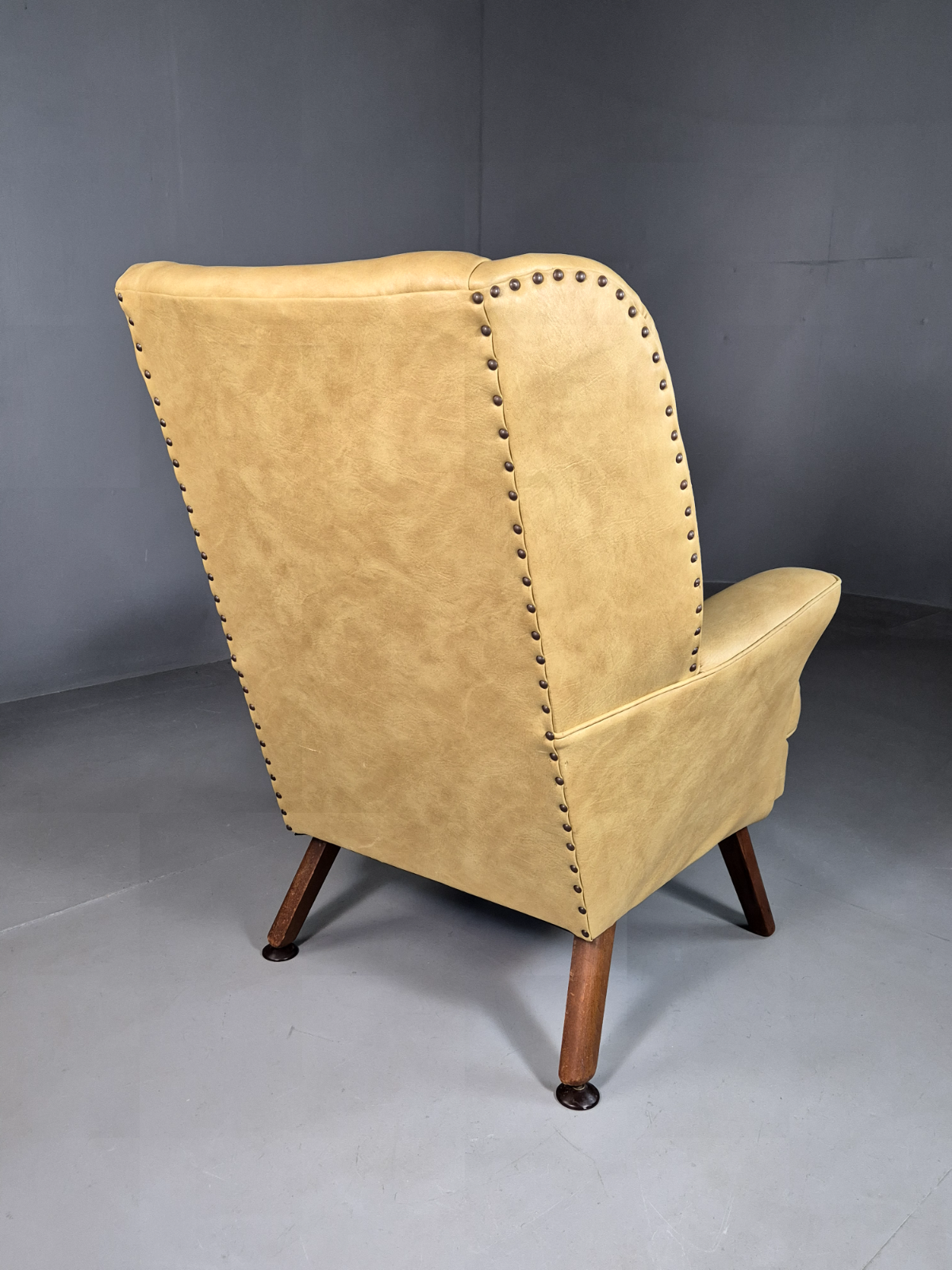 Vintage Wingback Lounge Chair Cream Vinyl Retro MCM 1950s EB6984 MNOR - UKDK FURNITURE