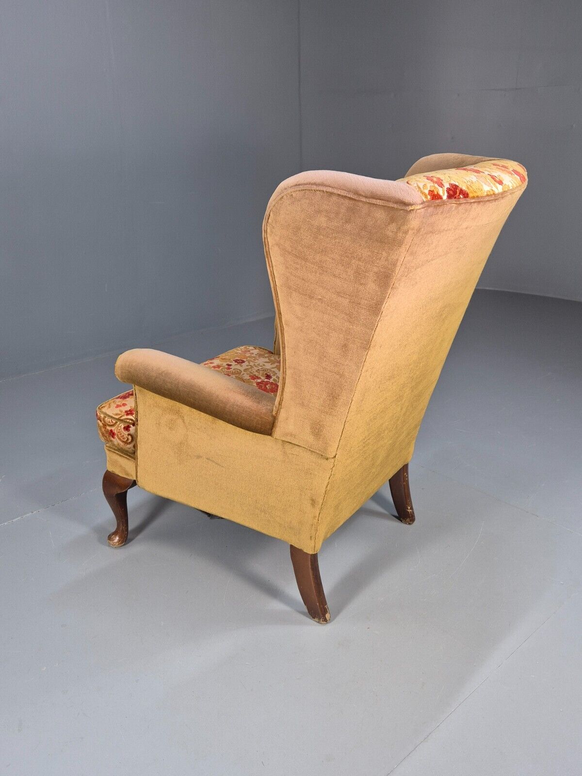 Vintage Wingback Lounge Chair Gold floral Velour Parker Knoll 1960s EB8918 VCLO - UKDK FURNITURE