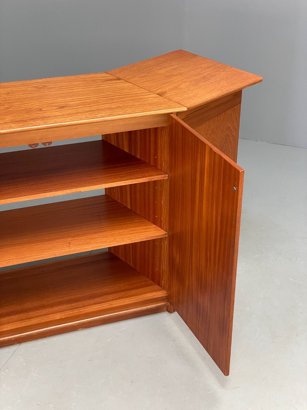 Vintage Teak Extending Home Drinks Bar By Reeds Furniture Shelving EB9119 MWOO - UKDK FURNITURE