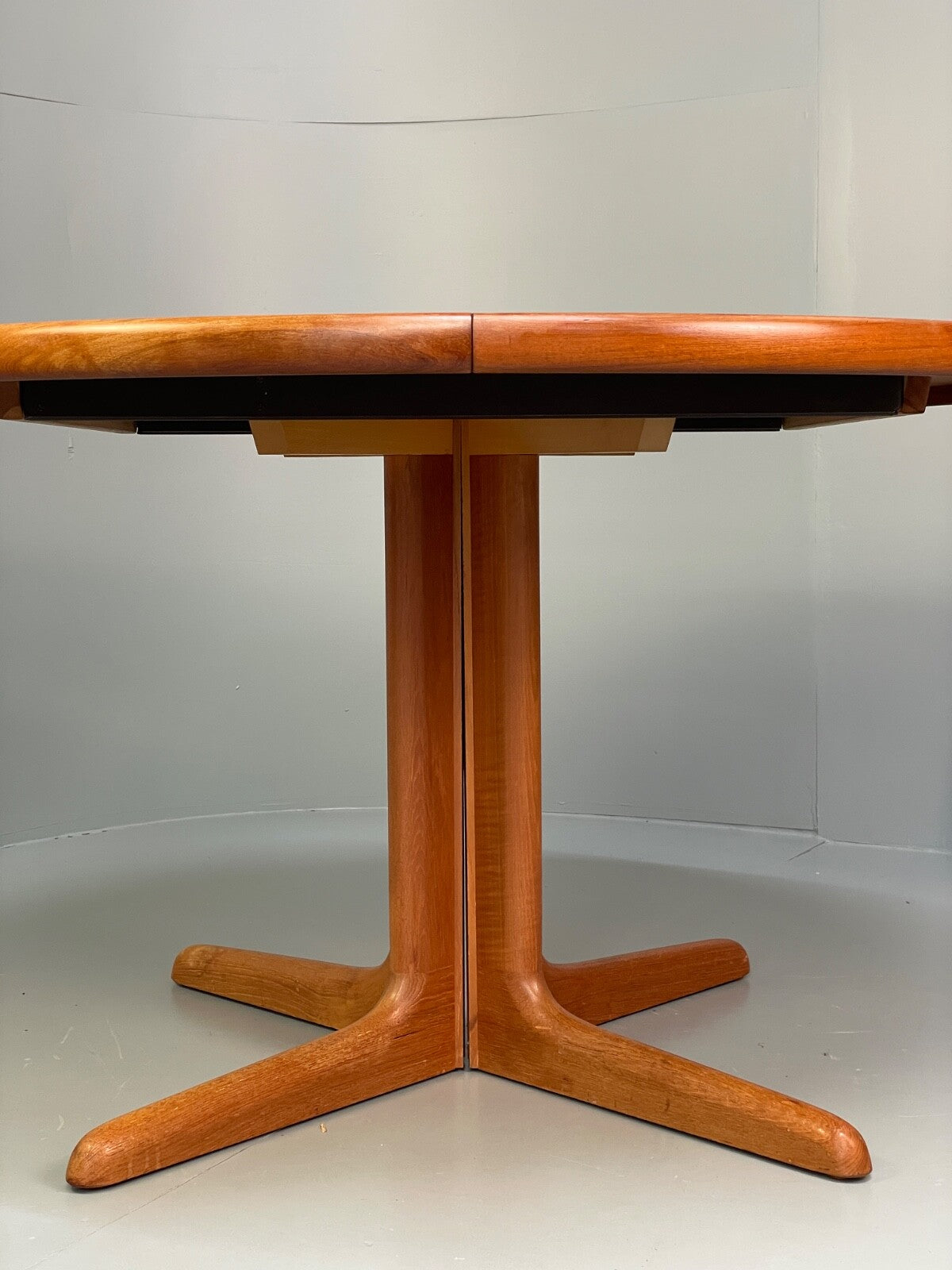Teak Extending Round Dining Table Vintage Danish Skovby Retro 1970s EB9754 MWOO - UKDK FURNITURE
