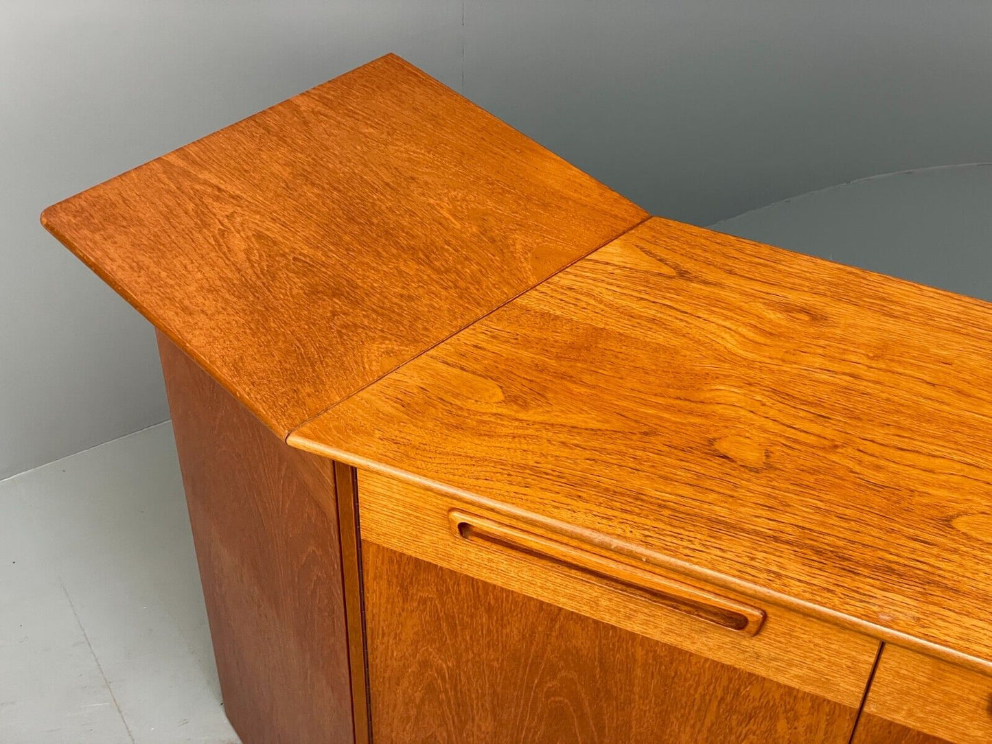 Vintage Teak Extending Home Drinks Bar By Reeds Furniture Shelving EB9119 MWOO - UKDK FURNITURE