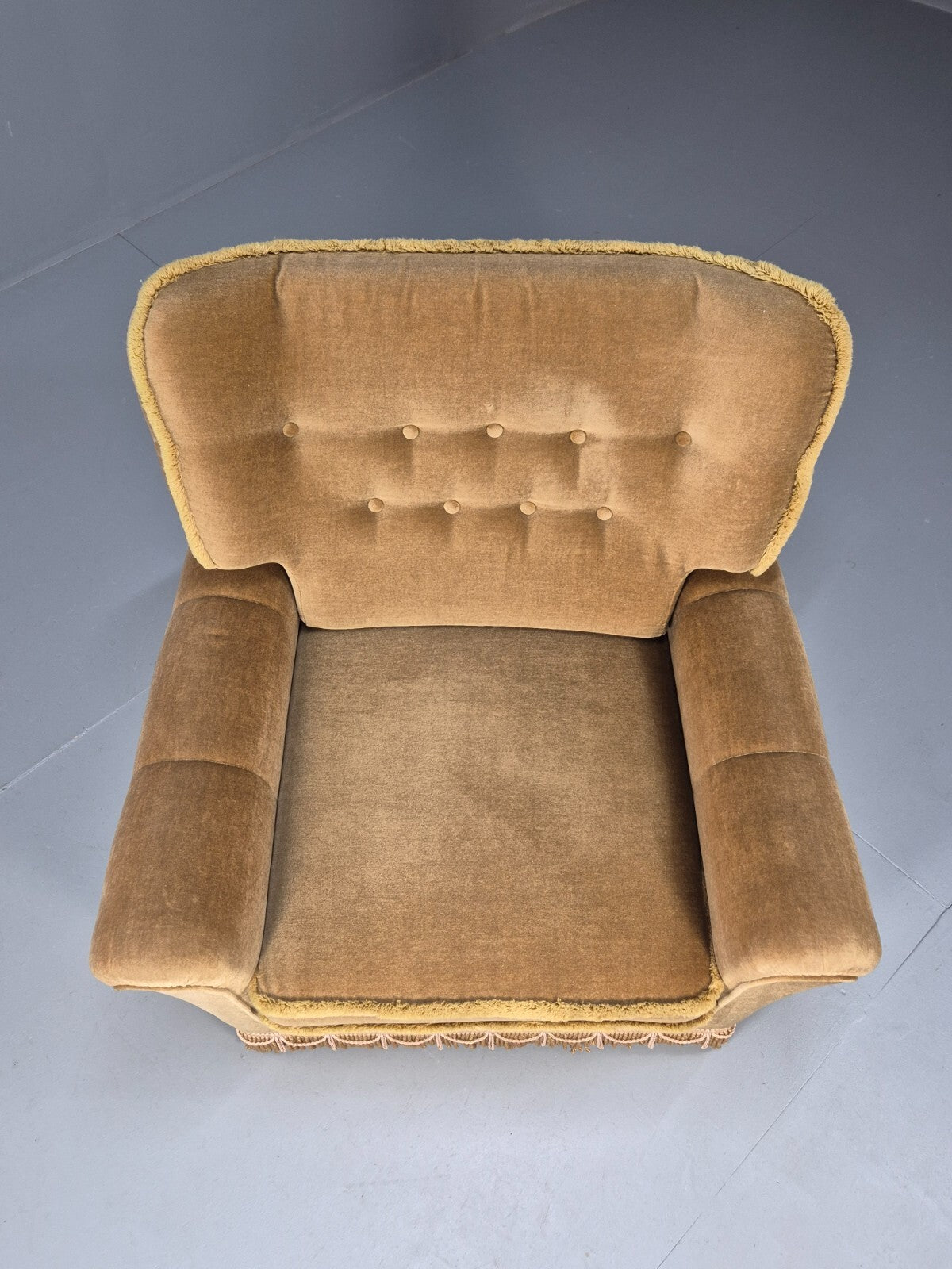 Vintage Gold Velour Danish Lounge Chair Chintzy Kitsch 1970s Retro EB9784 MNOR15