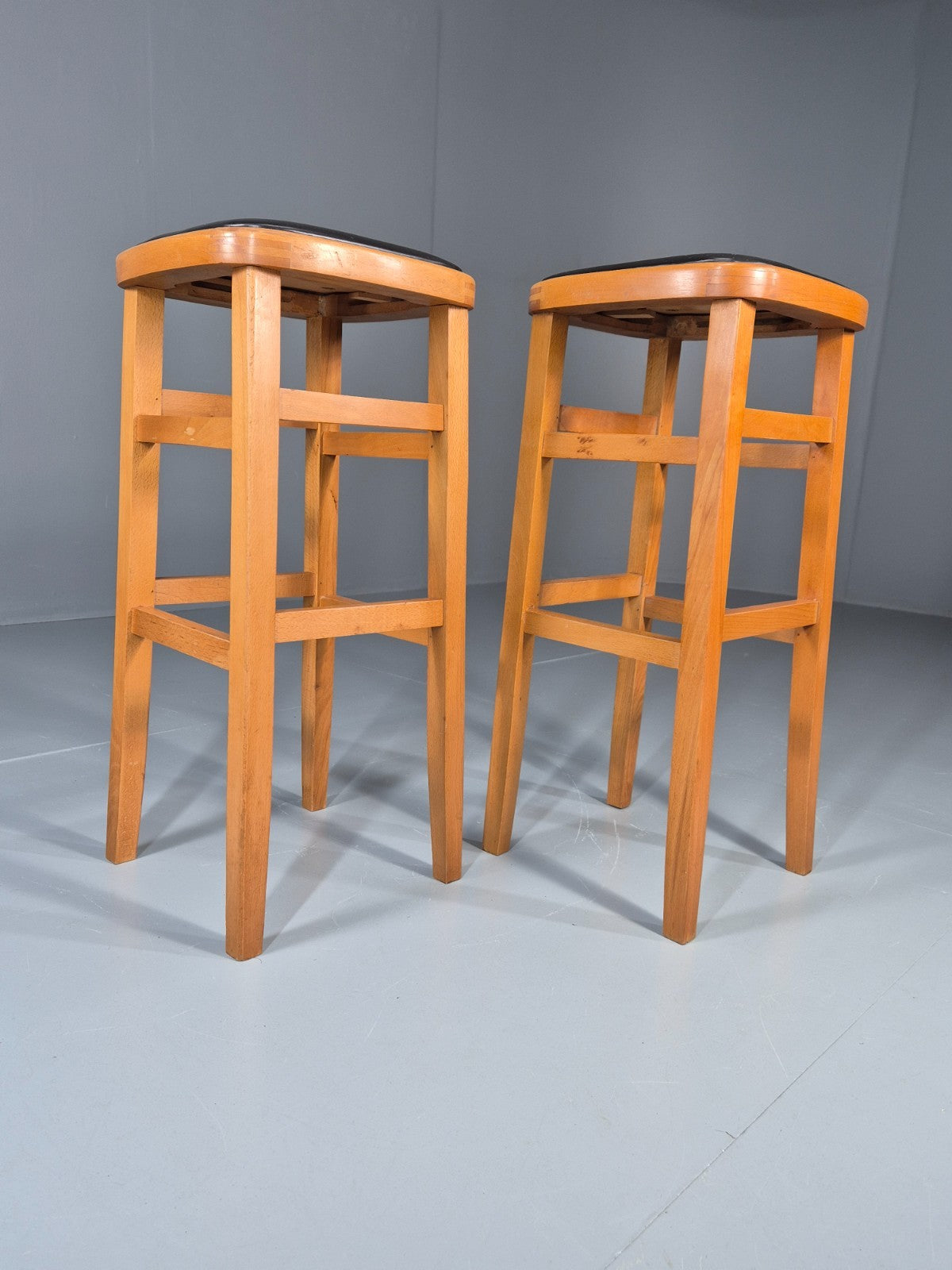 2 1960s Bar Stools Beech Frame Vinyl Tops Retro EB11435 MDIN12