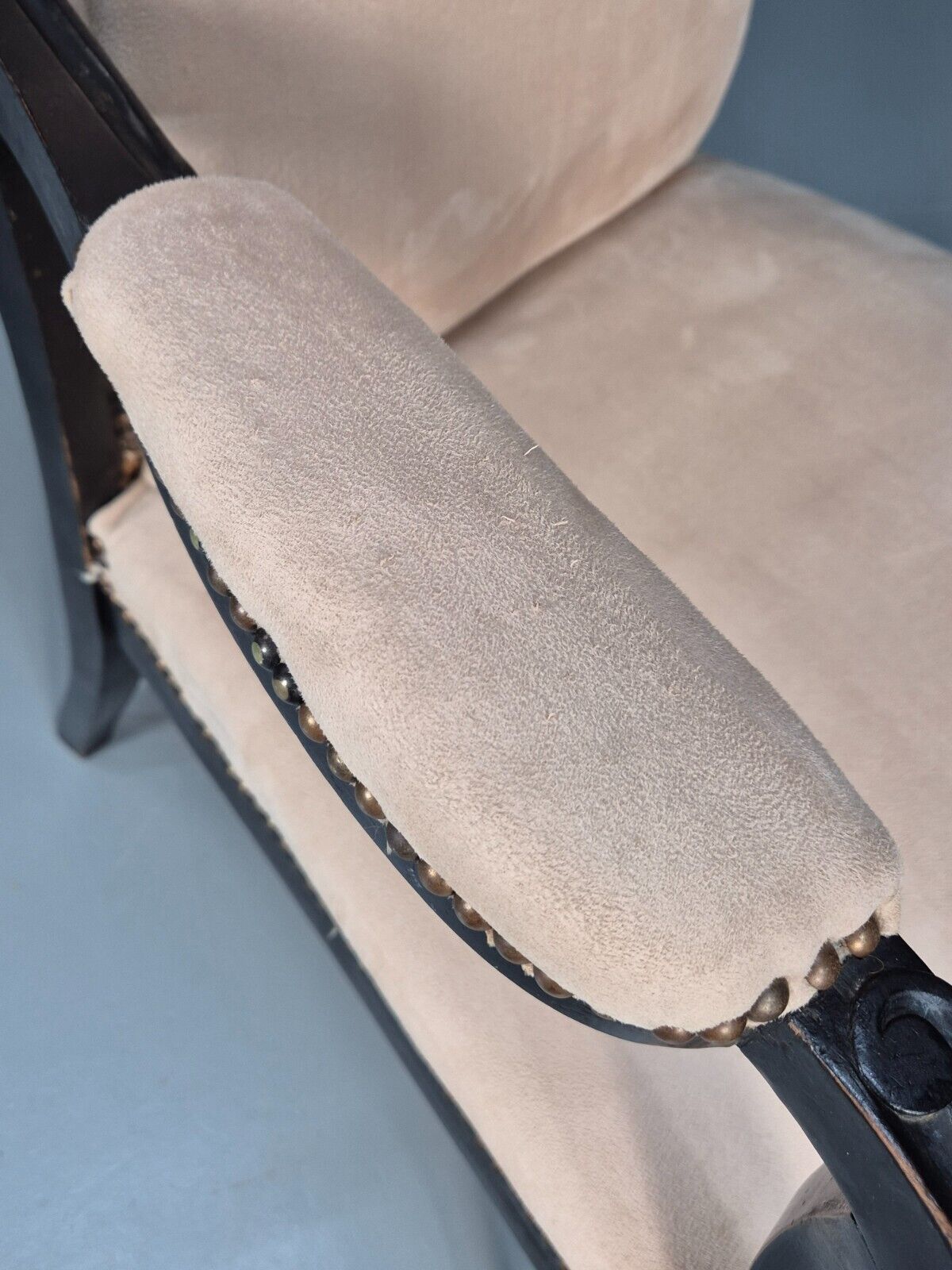 Antique Danish Cream Suede Horseshoe Backed Chair With Castors EB8450 VCLO - UKDK FURNITURE