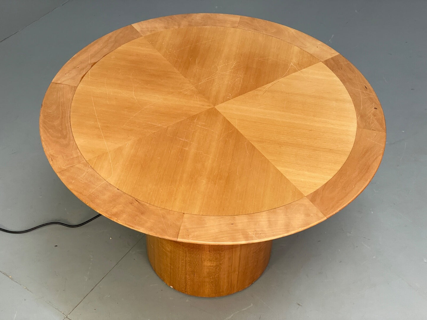 Circular Maple Coffee Table Height Adjustable Art Deco Themed Modern EB9439 MWOO - UKDK FURNITURE