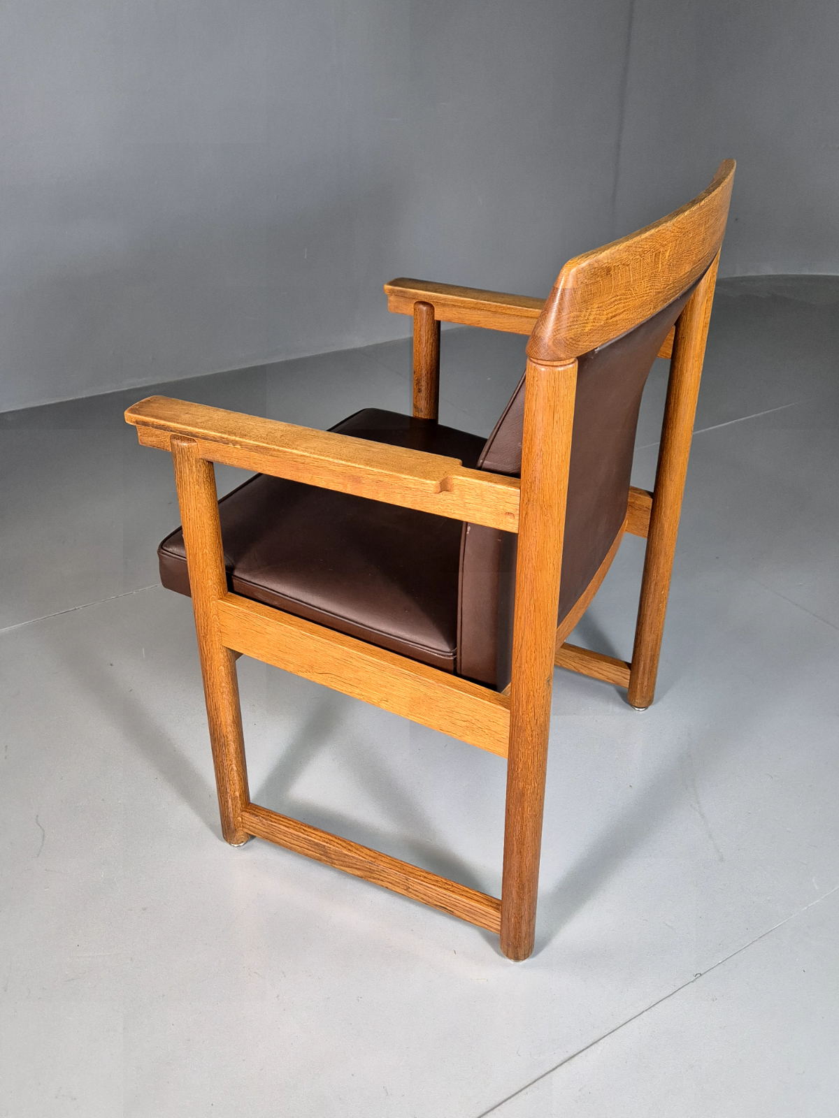 Vintage Scandinavian Elbow Chair Brown Leather Oak Frame Retro MCM EB7067 MNOR - UKDK FURNITURE