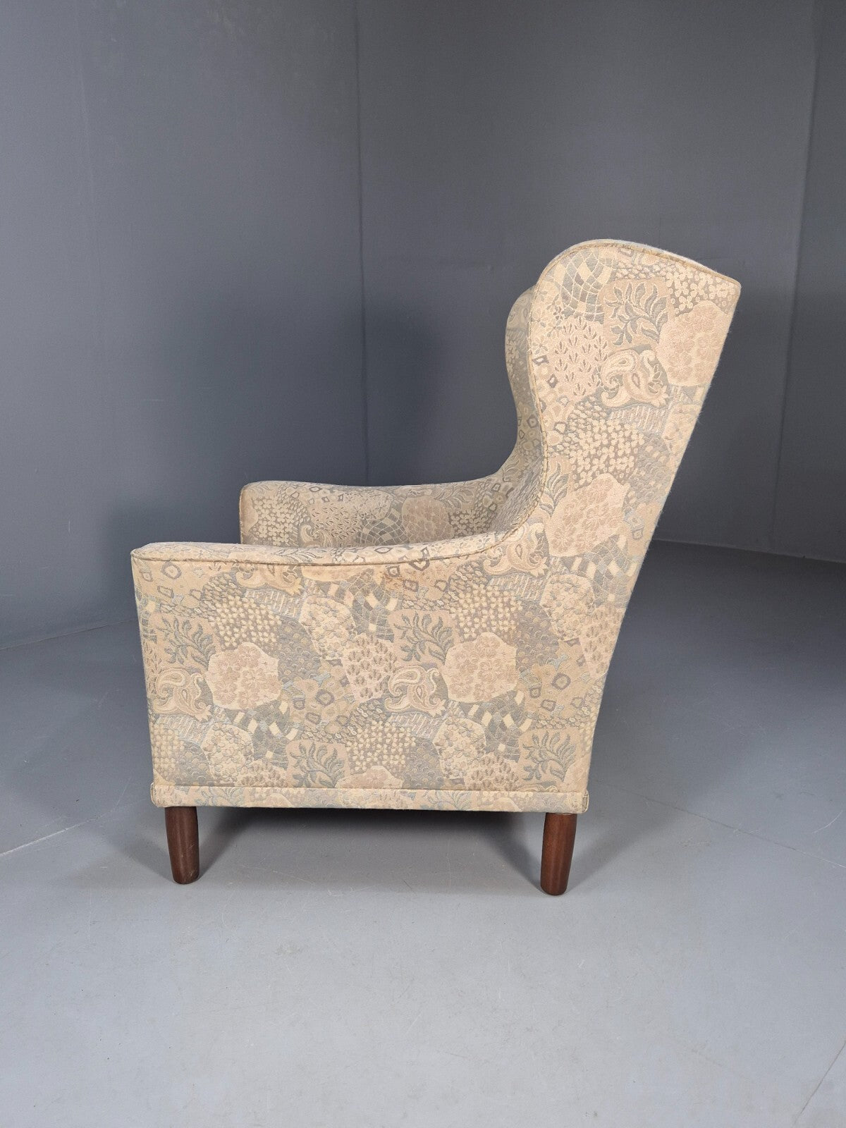 Vintage Danish Wingback Armchair Cream Grey Abstract Print Retro EB9695 MNOR - UKDK FURNITURE