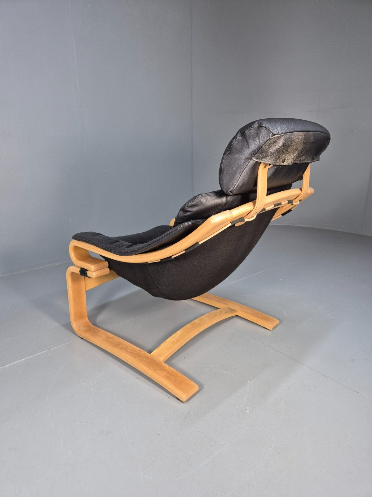 Vintage Skippers Apollo Chair Black Leather Bentwood Frame 1980s MCM EB9292 MBEN - UKDK FURNITURE