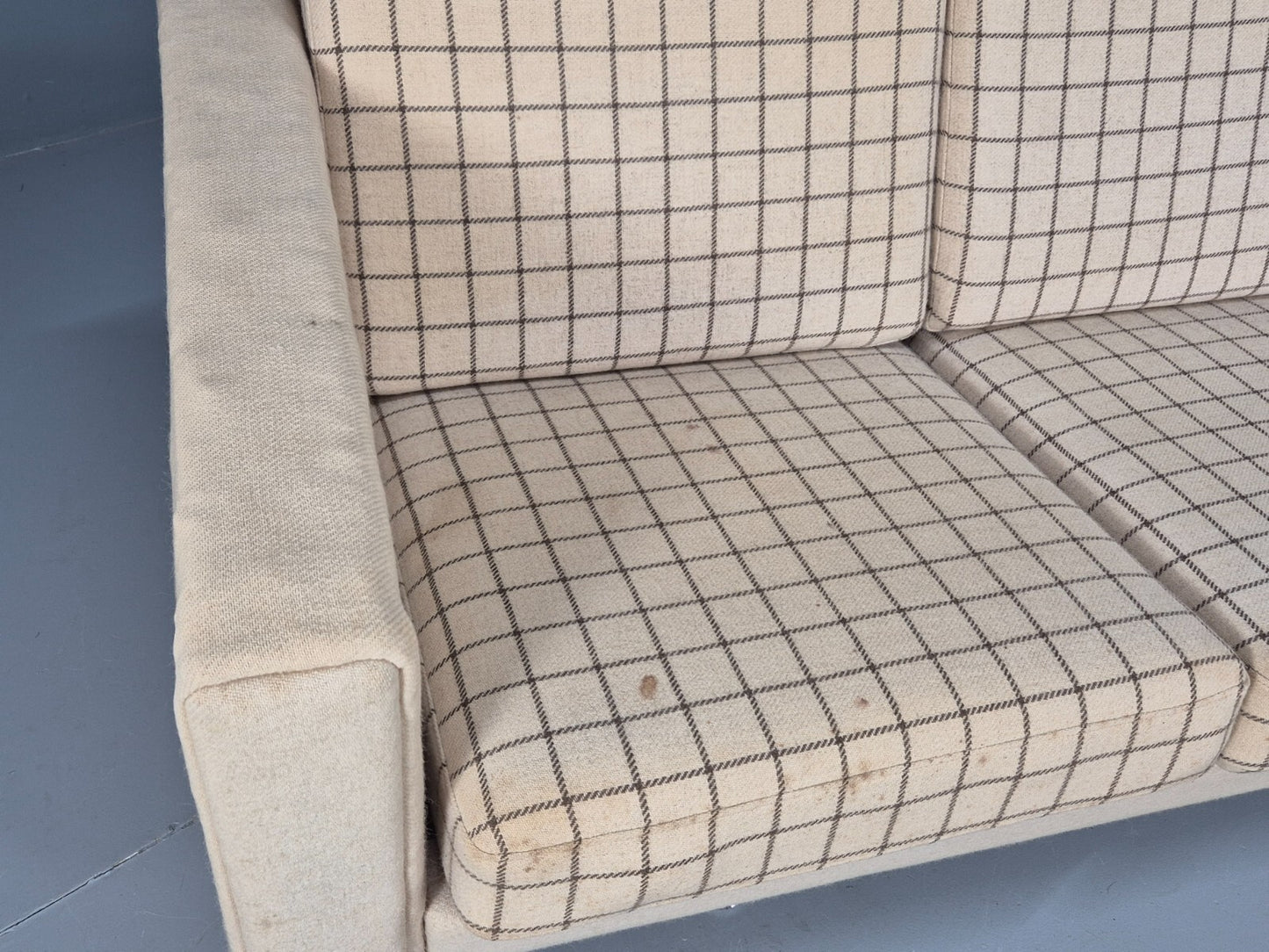 A Vintage Hans Wegner GE300 3 Seat Sofa in Original Wool MCM Retro EB9355 M3SS - UKDK FURNITURE