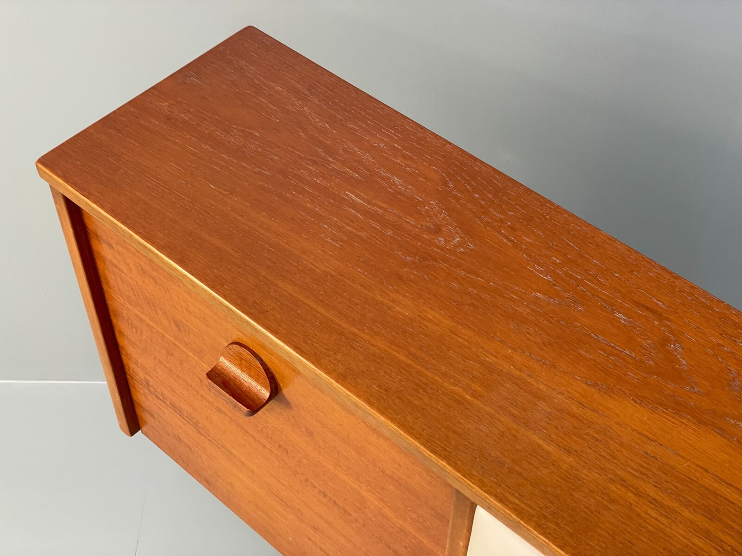 Vintage Teak Bedside Cabinets & Headboard By Meredew 1970s King Size EB9527 MWOO - UKDK FURNITURE