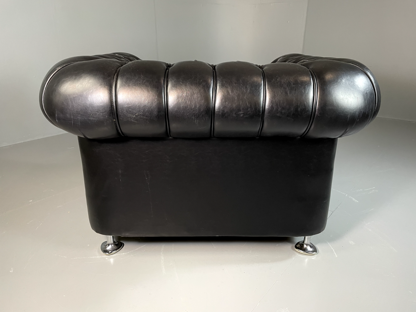 EB6358 Vintage Chesterfield Black Vegan Leather Retro VCHE - UKDK FURNITURE