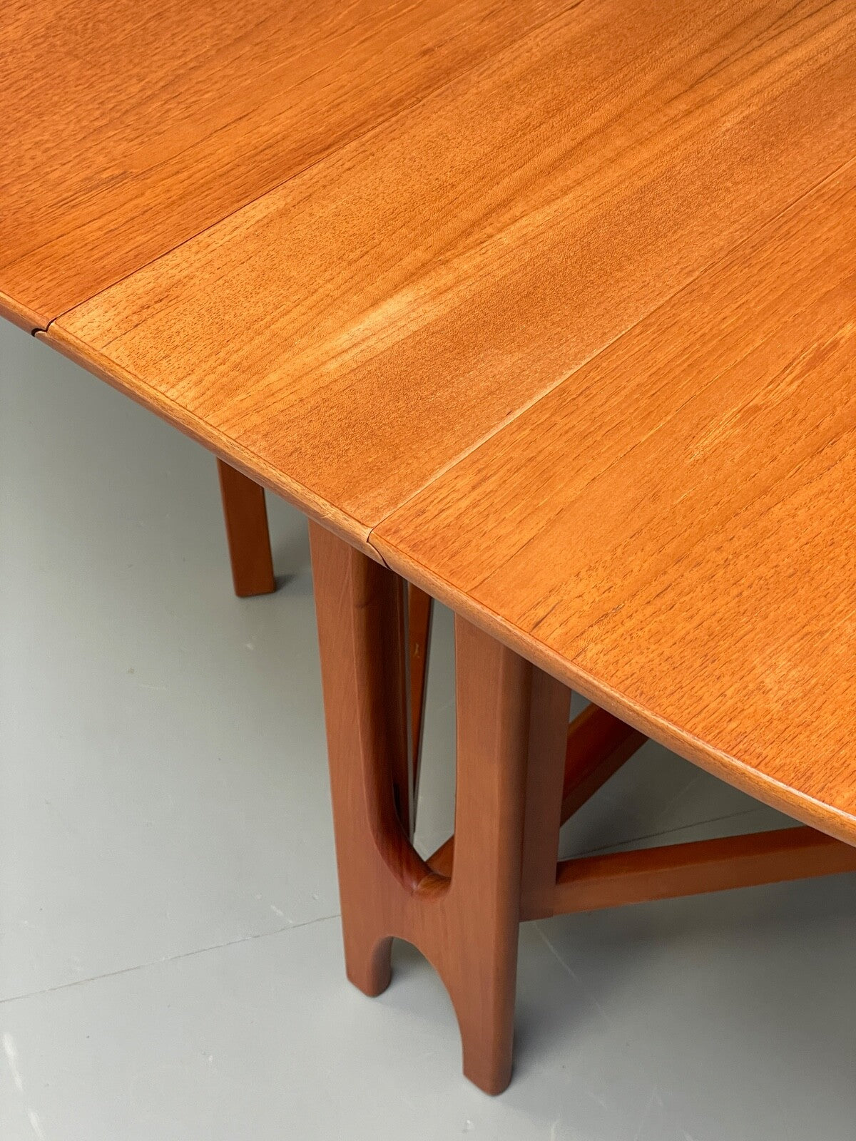 Vintage Teak Drop Leaf Dining Table By Jentique EB9767 MWOO - UKDK FURNITURE