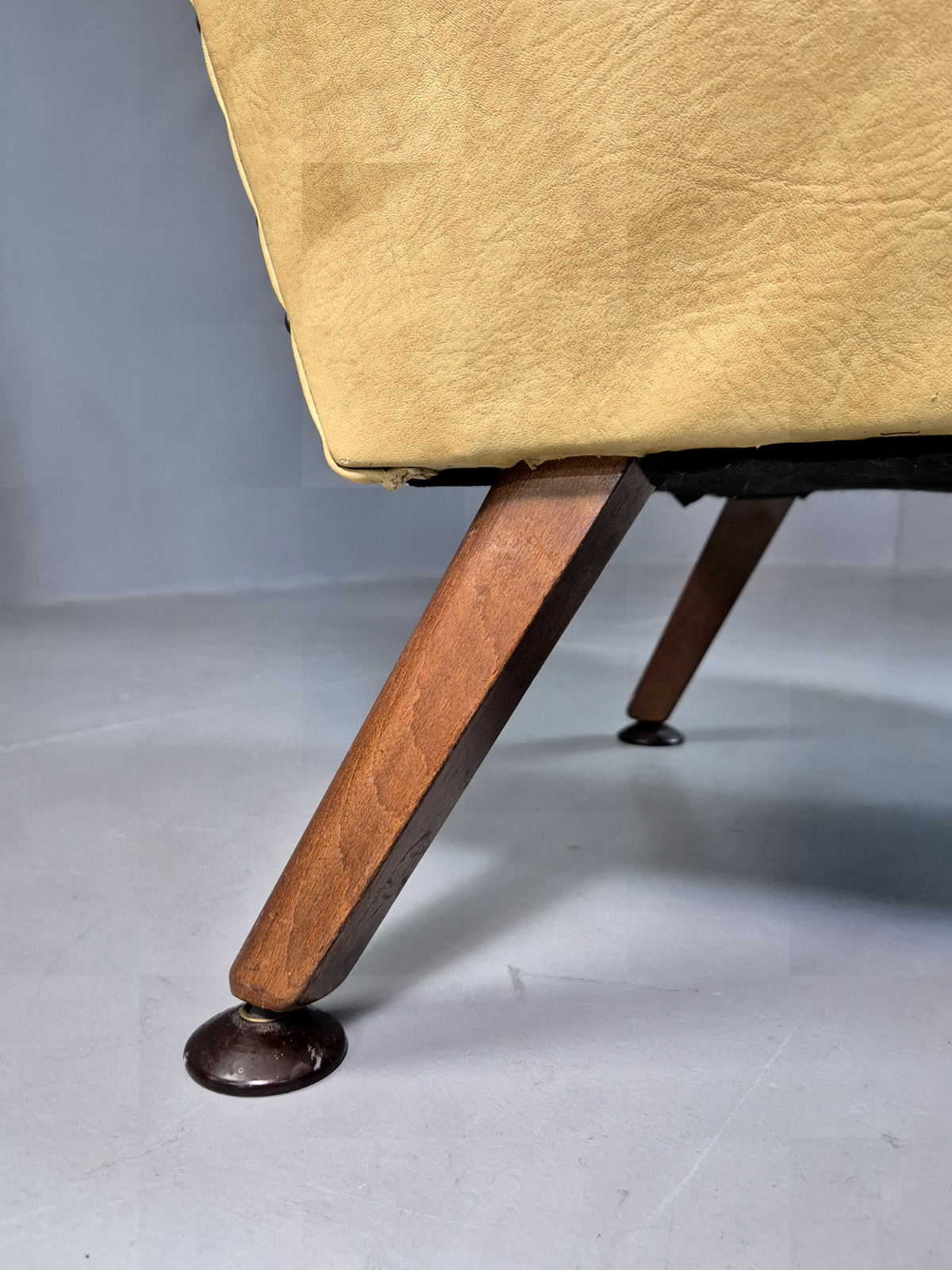 Vintage Wingback Lounge Chair Cream Vinyl Retro MCM 1950s EB6984 MNOR - UKDK FURNITURE