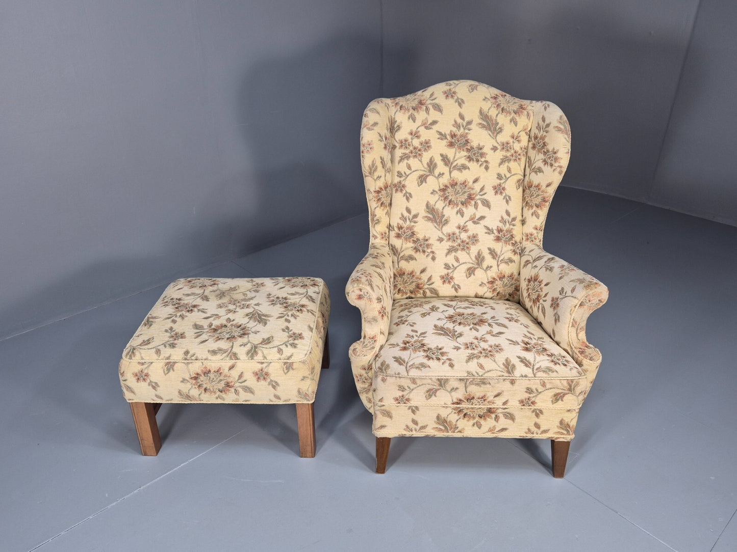 Vintage Goergian Style Wingback and Ottoman Floral Cotton 20th C EB9545 VCLO - UKDK FURNITURE