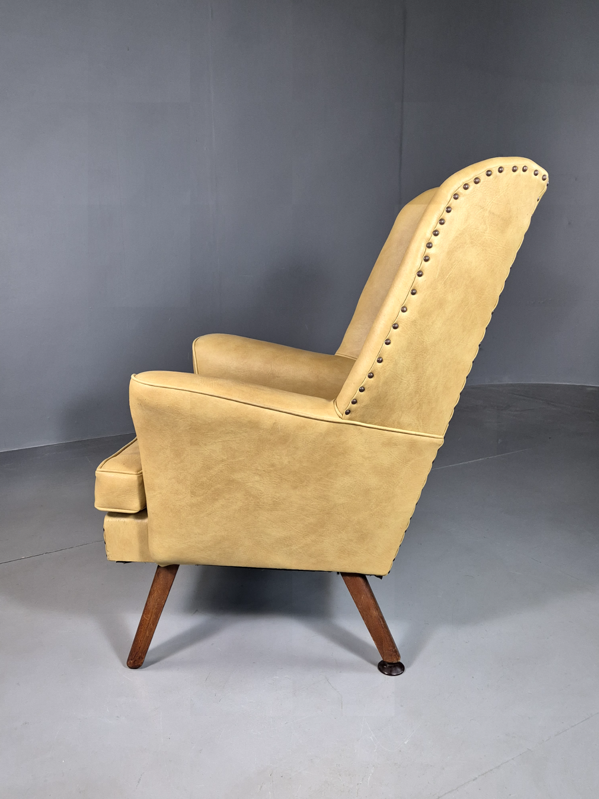 Vintage Wingback Lounge Chair Cream Vinyl Retro MCM 1950s EB6984 MNOR - UKDK FURNITURE