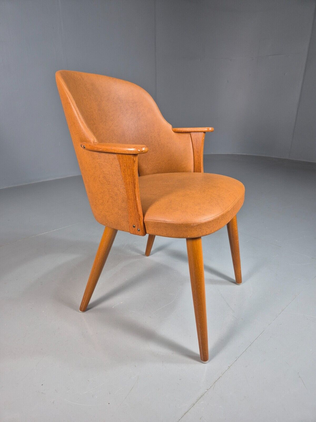 Vintage Danish Tan Vinyl And Beech Arm Chair EB7764 MNOR - UKDK FURNITURE