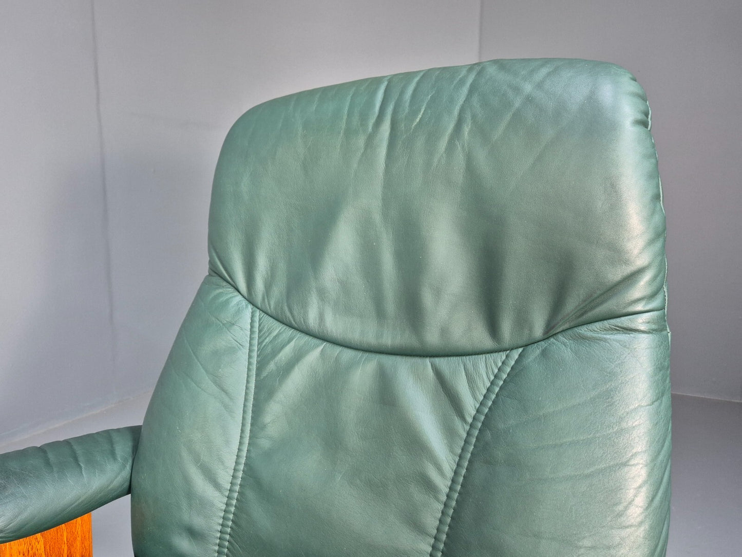 Vintage Stressless Swivel Chair Reclining & Green Leather Footstool EB9250 MSWI - UKDK FURNITURE