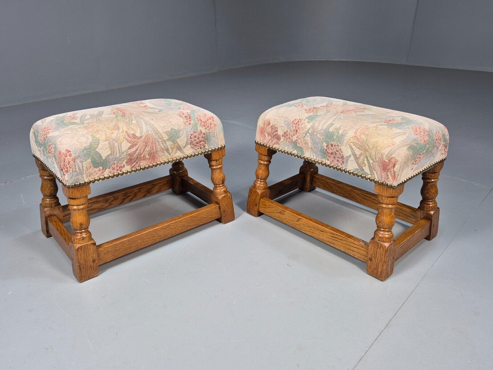 2 Vintage Footstools Floral Cotton Light Oak Antique Style 32 cmEB9153 VWOO - UKDK FURNITURE