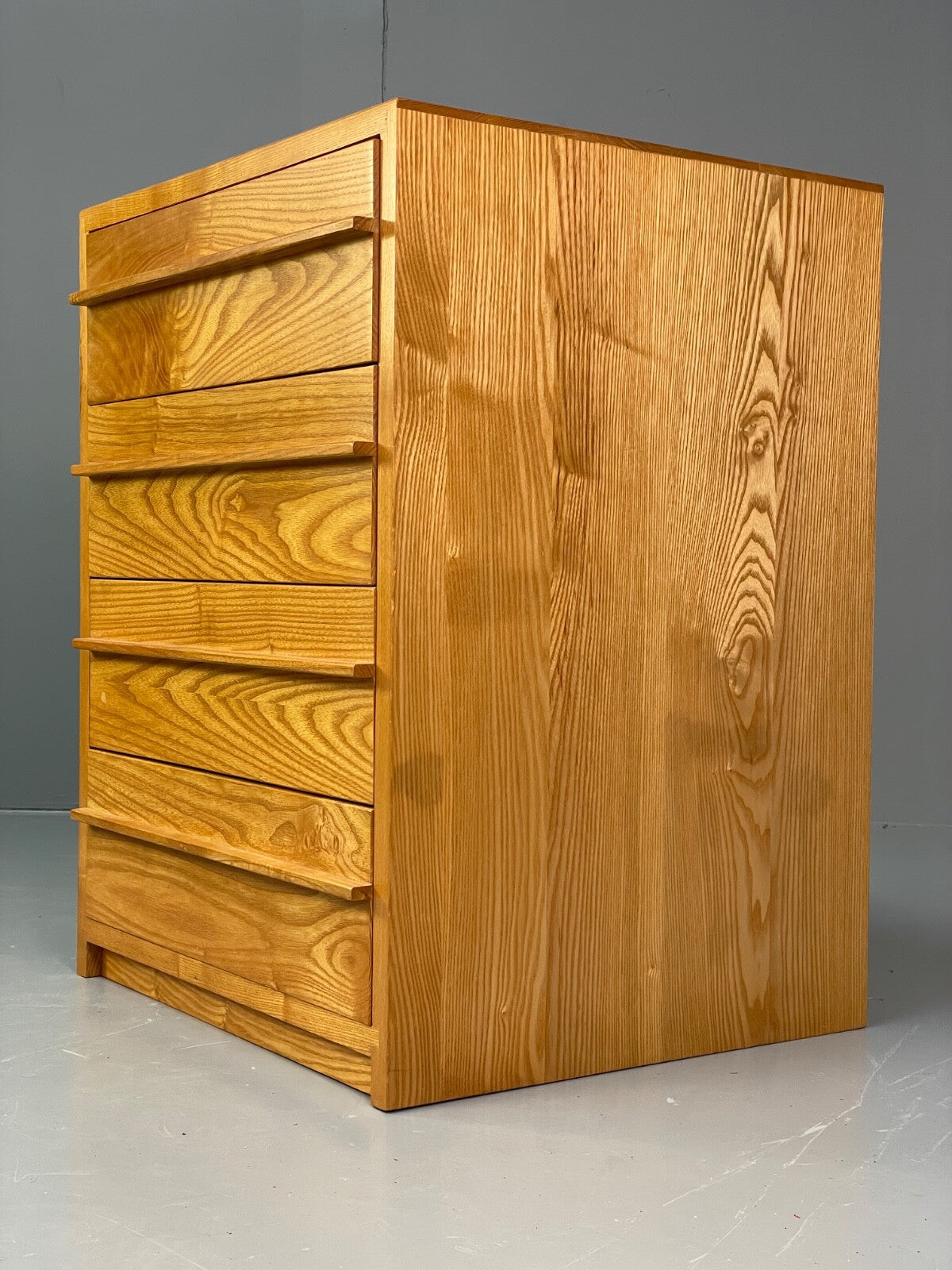 Solid Ash Chest Of Drawers With Mid Century Styled Handles EB9725 MWOO - UKDK FURNITURE