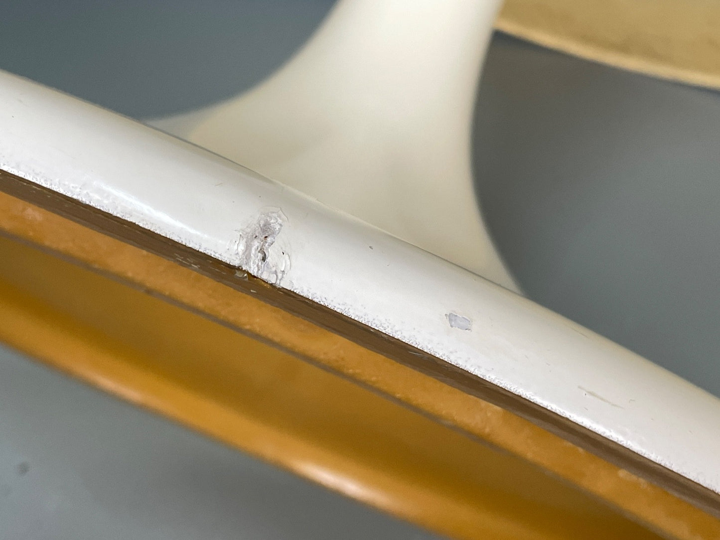 Vintage Round Coffee Table White Fibreglass 1970s Tulip Style EB11237 MWOO18