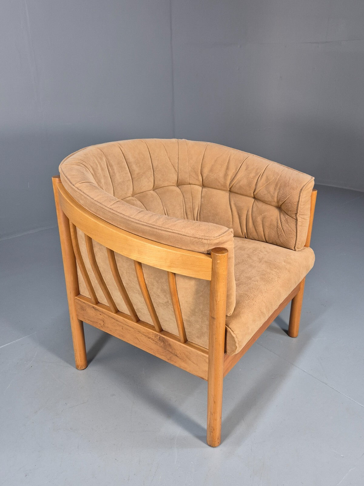 Nielaus and Jeki Vintage Danish Lounge Chair Curved Beech Frame MCM EB9309 MNOR - UKDK FURNITURE