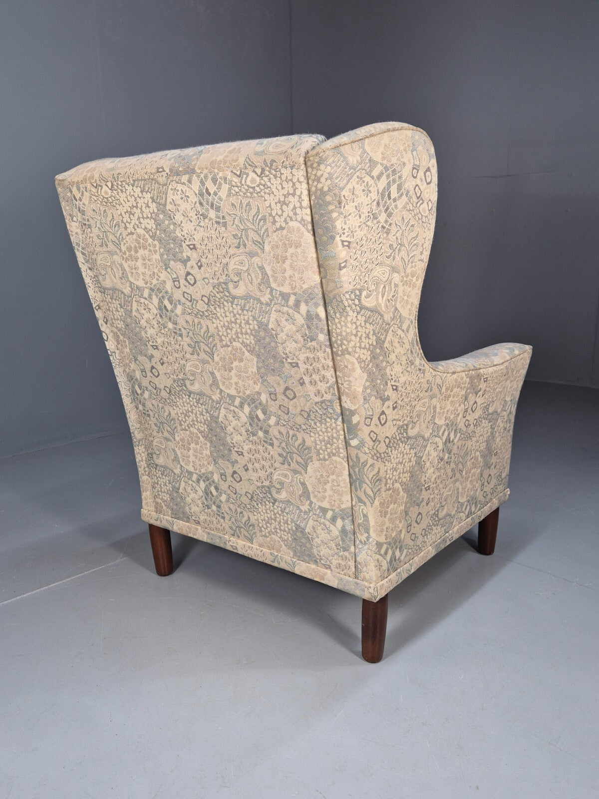 Vintage Danish Wingback Armchair Cream Grey Abstract Print Retro EB9695 MNOR - UKDK FURNITURE