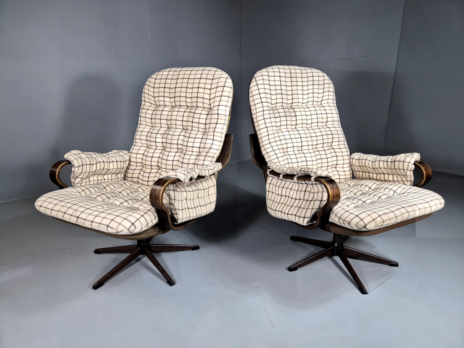 2 Vintage Swivel Chairs Cream Checkered Wool Bentwood Retro MCM EB7192 MBEN - UKDK FURNITURE