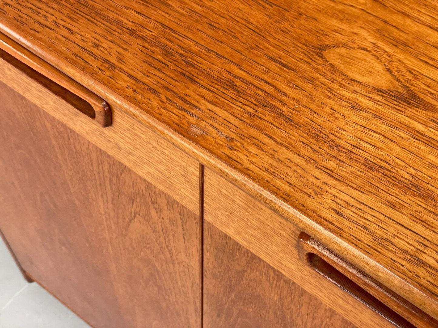 Vintage Teak Extending Home Drinks Bar By Reeds Furniture Shelving EB9119 MWOO - UKDK FURNITURE