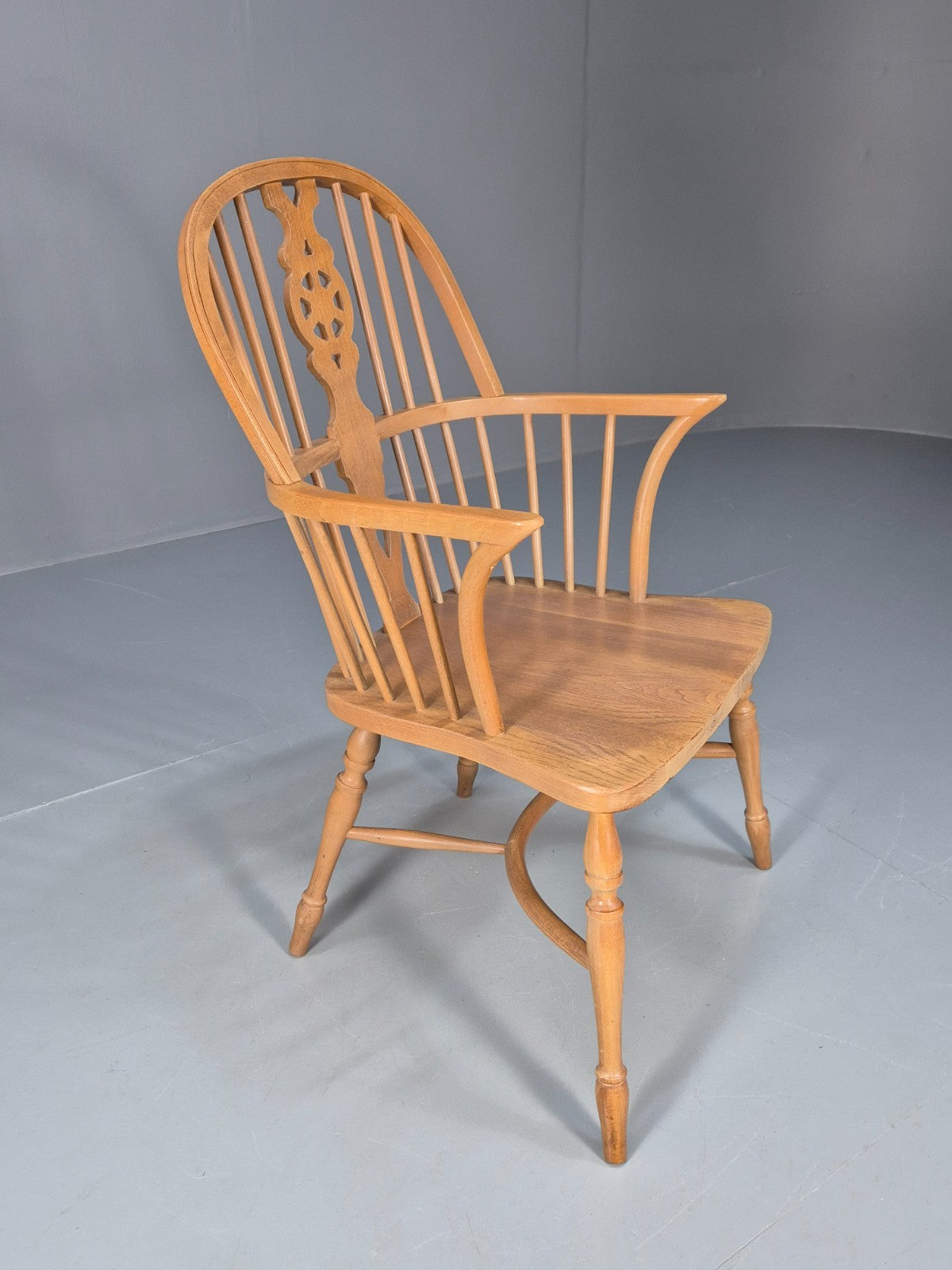 Vintage Wheelback Windsor Chair Elm and Beech Twentieth Century  EB10694 VDIN5