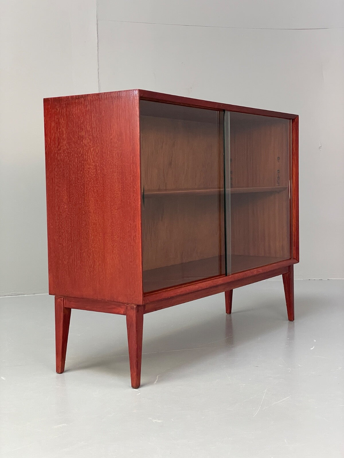 Vintage 1960s Oak Bookcase Red Stained Glazed Front Adjustable Shelf EB9763 MWOO - UKDK FURNITURE