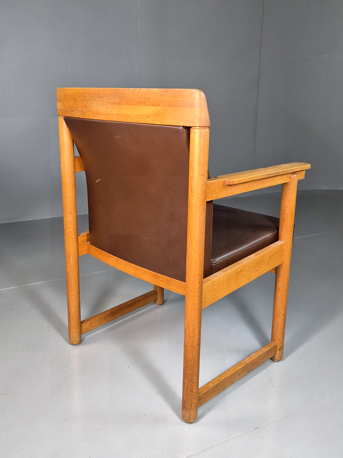 Vintage Scandinavian Elbow Chair Brown Leather Oak Frame Retro MCM EB7021 MNOR - UKDK FURNITURE