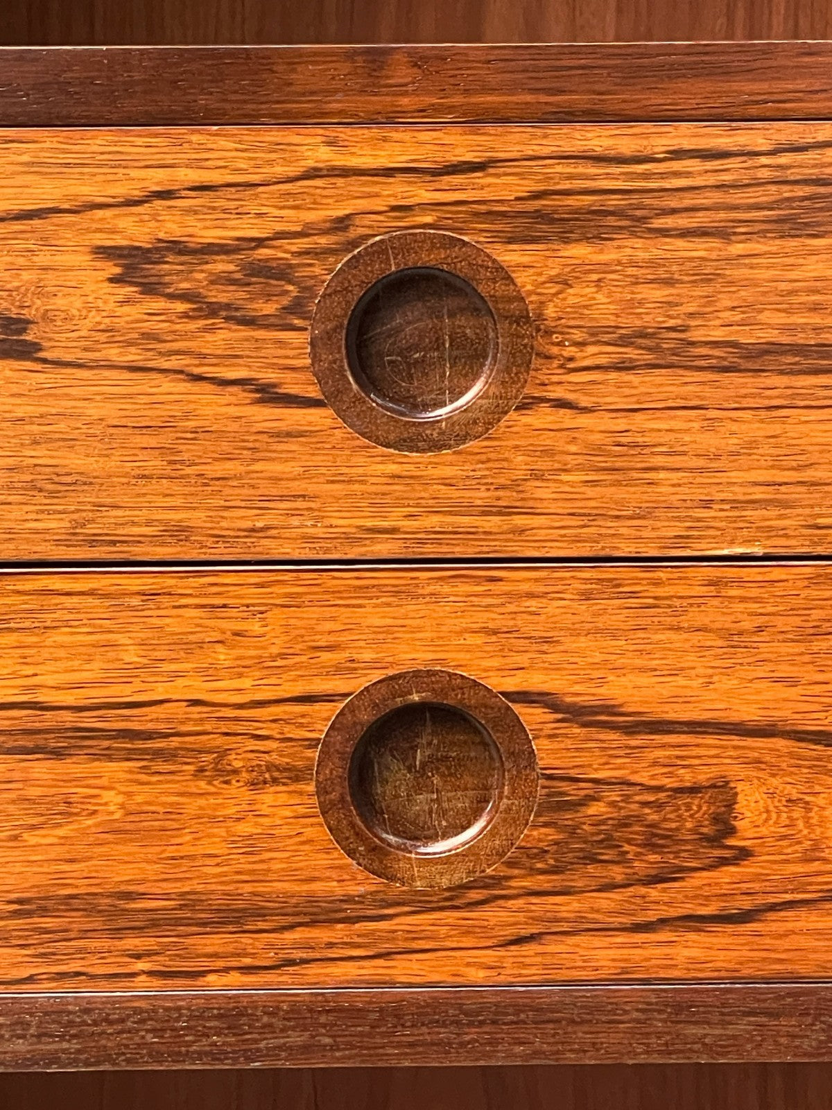 8118321
