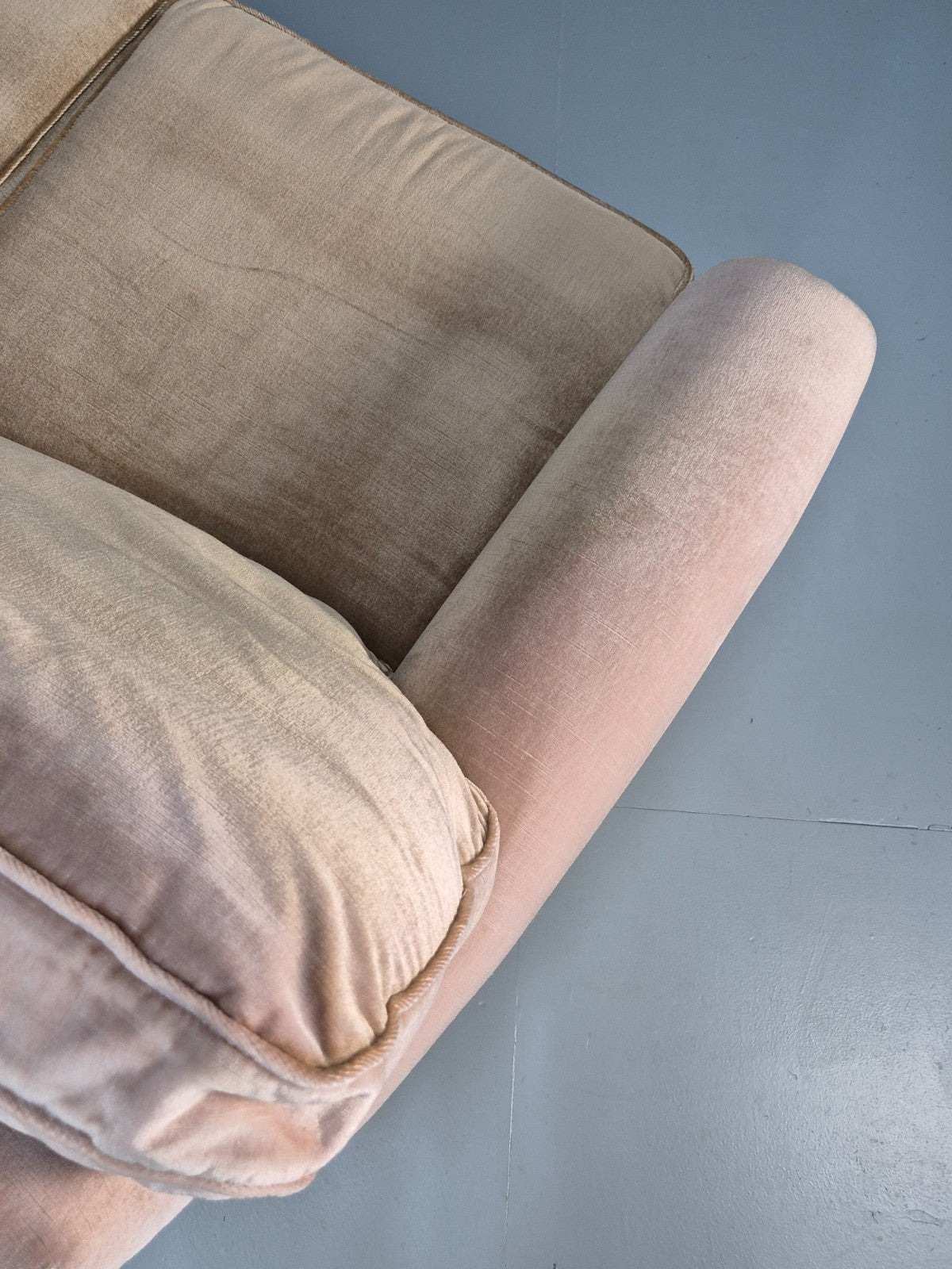 1970s Gold Velour Luxury Three Seater Settee tassels Retro   EB10632 V3SS17