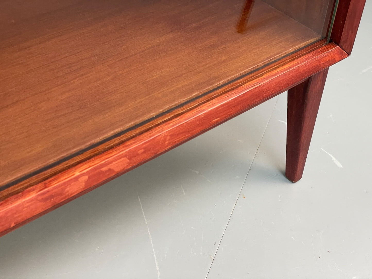 Vintage 1960s Oak Bookcase Red Stained Glazed Front Adjustable Shelf EB9763 MWOO - UKDK FURNITURE