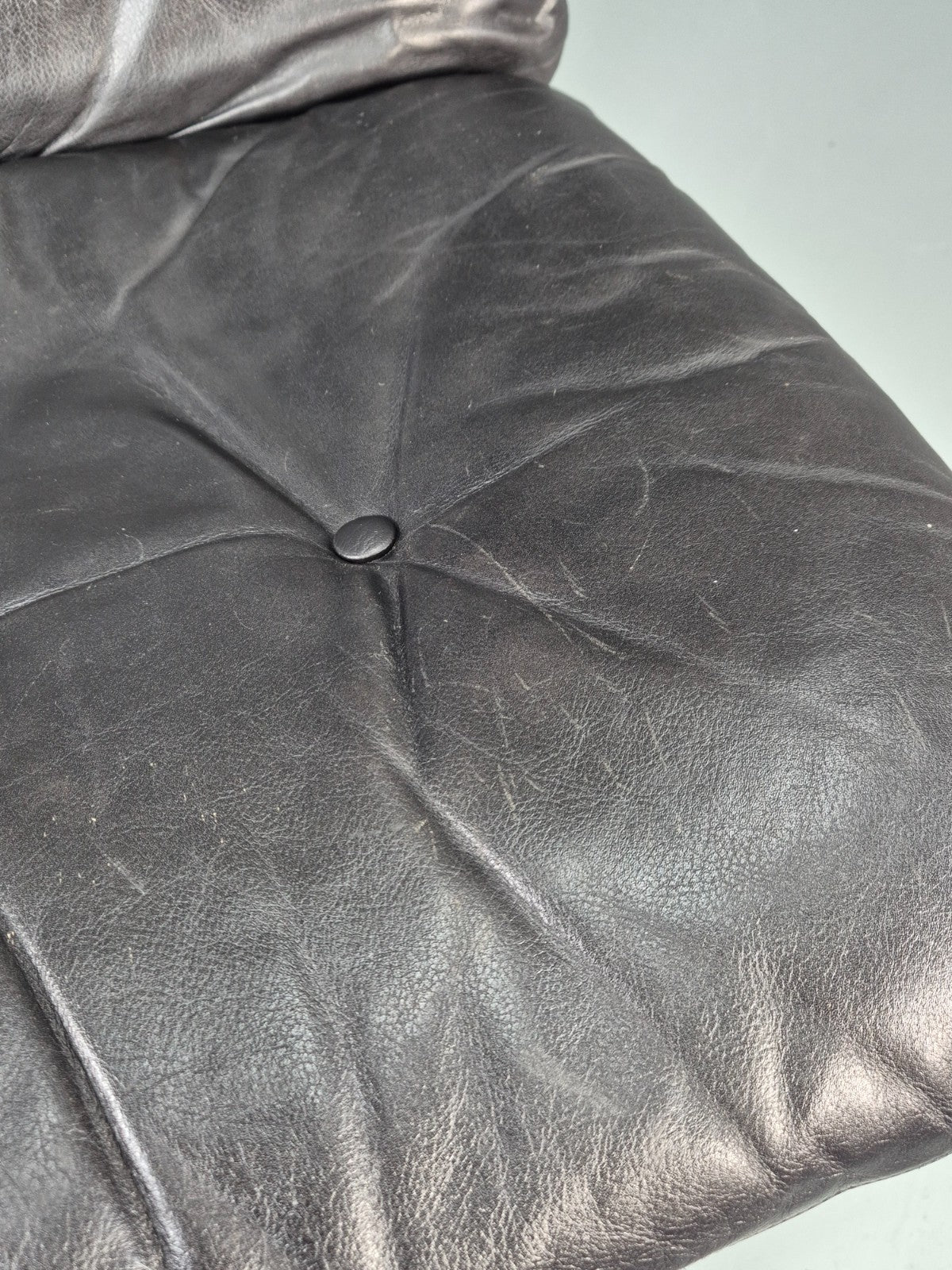 Vintage Farstrup Lounge Chair Danish Design 1970s Retro Leather MCM EB11320 MBEN16