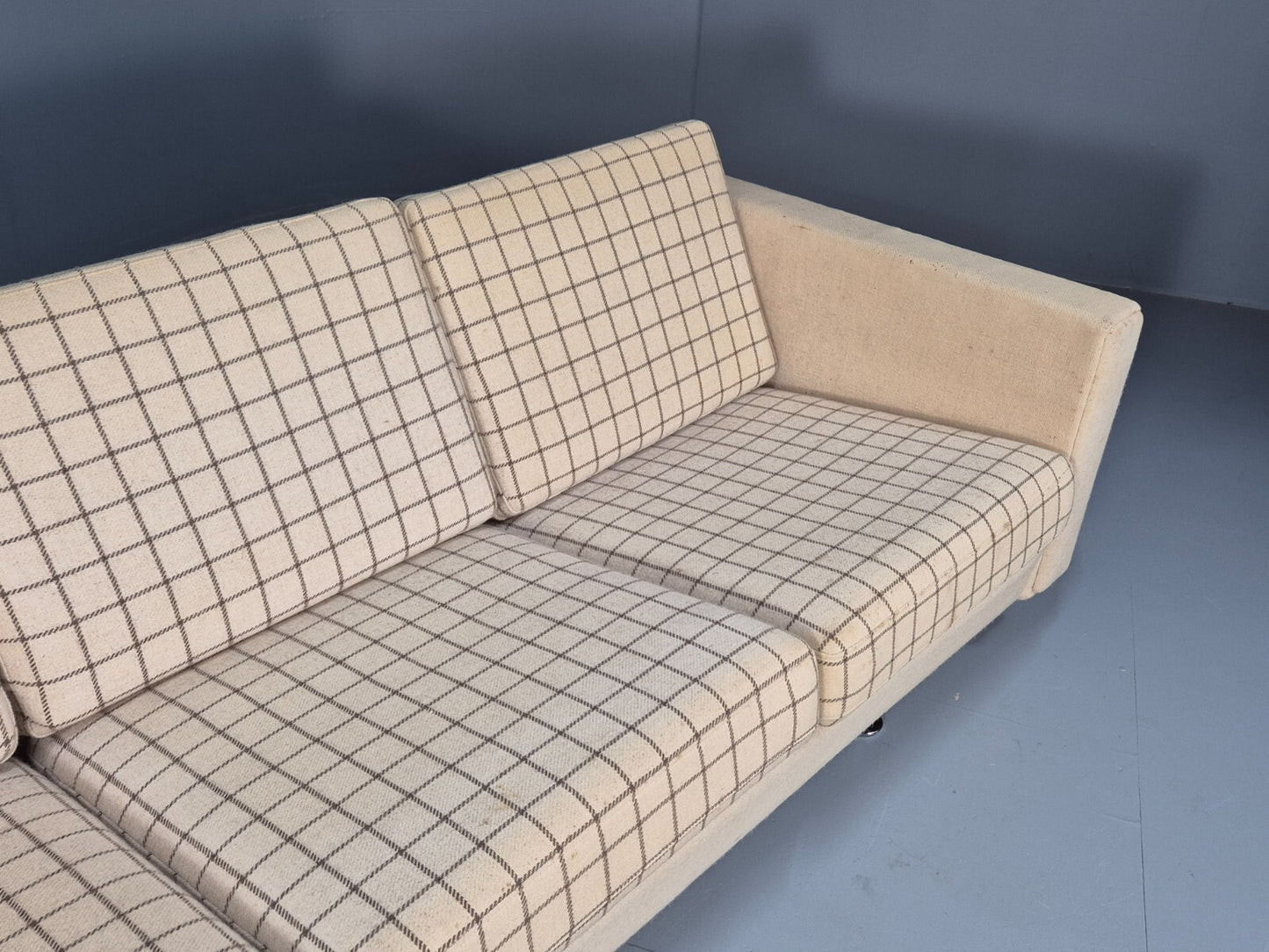 A Vintage Hans Wegner GE300 3 Seat Sofa in Original Wool MCM Retro EB9355 M3SS - UKDK FURNITURE