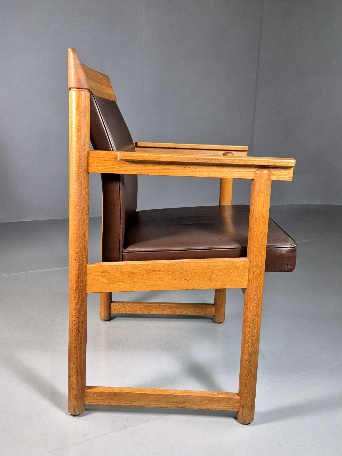 Vintage Scandinavian Elbow Chair Brown Leather Oak Frame Retro MCM EB7021 MNOR - UKDK FURNITURE